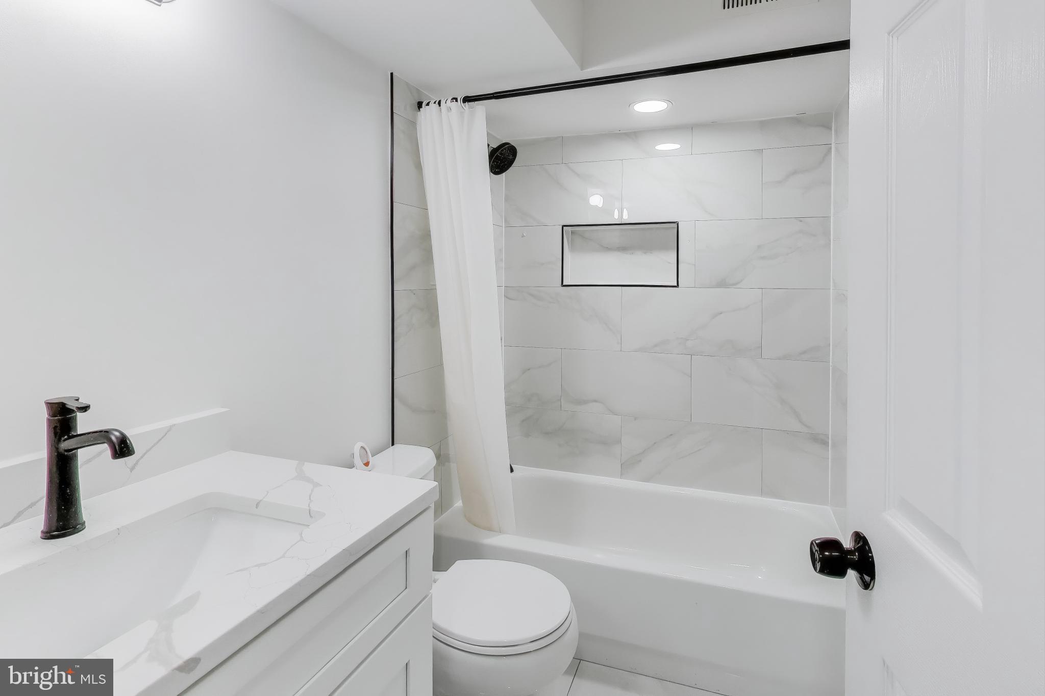 BROOKE MANOR FARMS - Residential