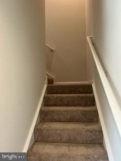 THE LAKES AT MARTINSBURG - Residential Lease