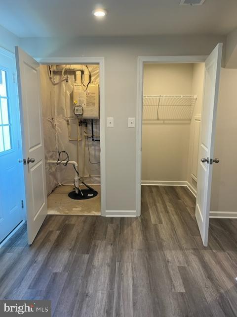 THE LAKES AT MARTINSBURG - Residential Lease