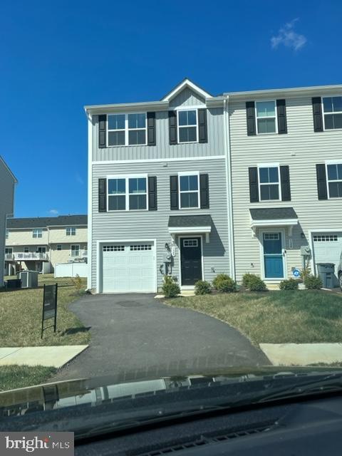 THE LAKES AT MARTINSBURG - Residential Lease
