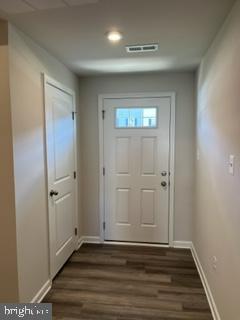 THE LAKES AT MARTINSBURG - Residential Lease