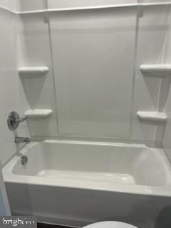 THE LAKES AT MARTINSBURG - Residential Lease