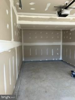 THE LAKES AT MARTINSBURG - Residential Lease