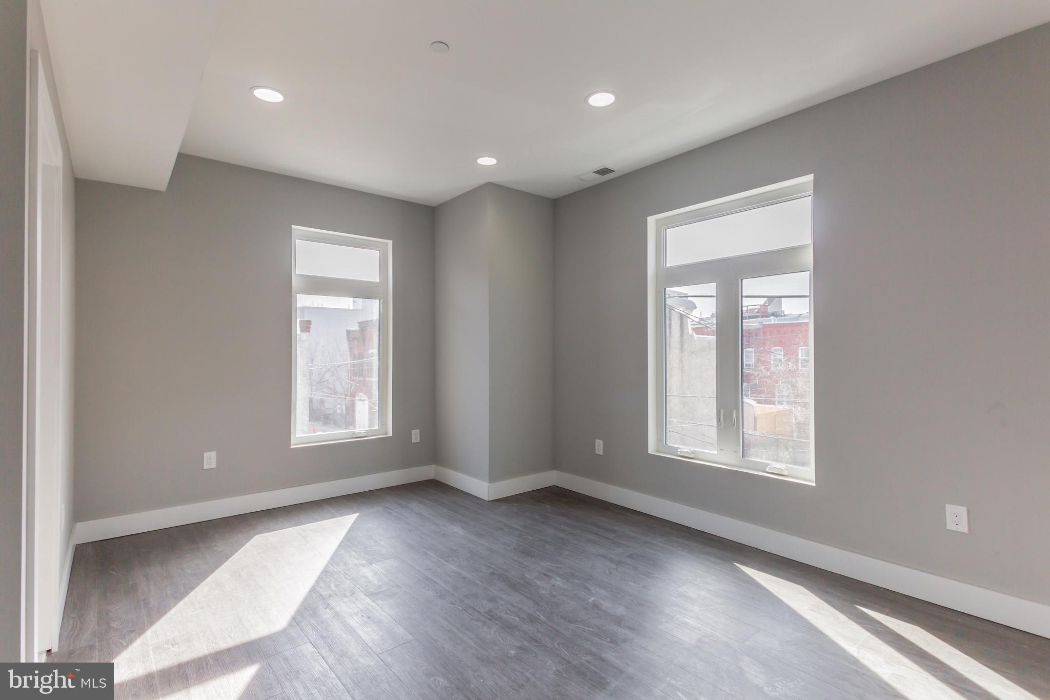 FRANCISVILLE - Residential Income