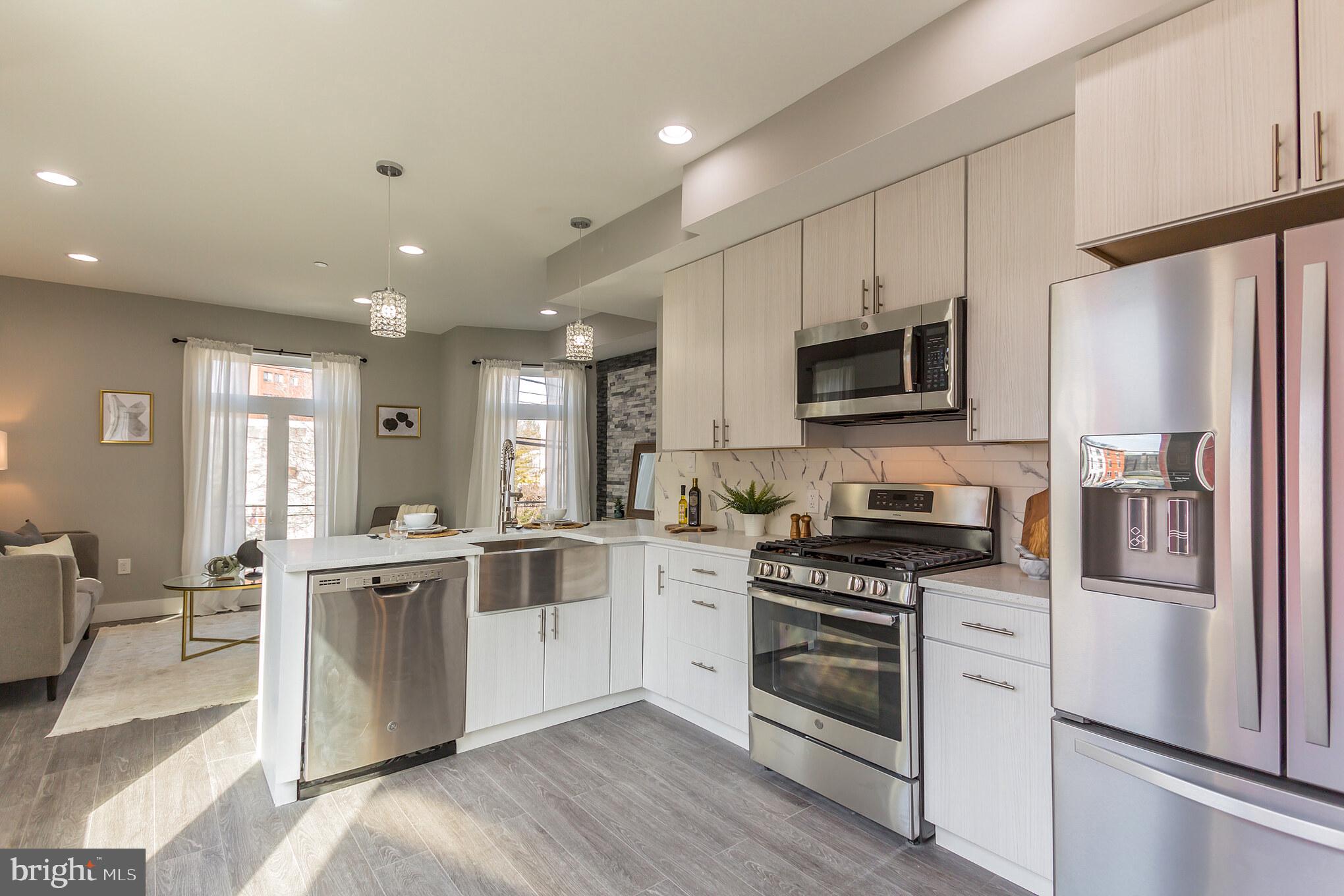 FRANCISVILLE - Residential Income