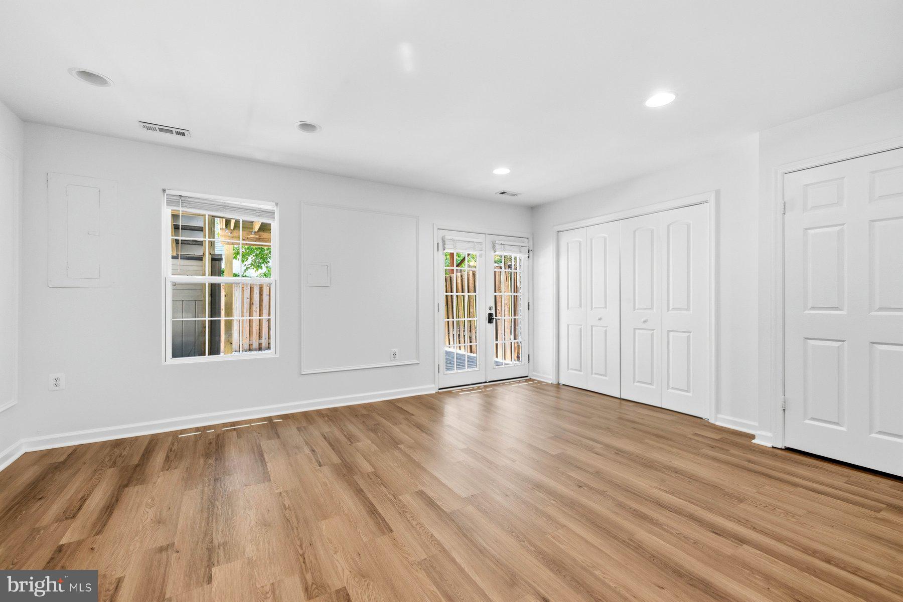 GERMANTOWN VIEW - Residential