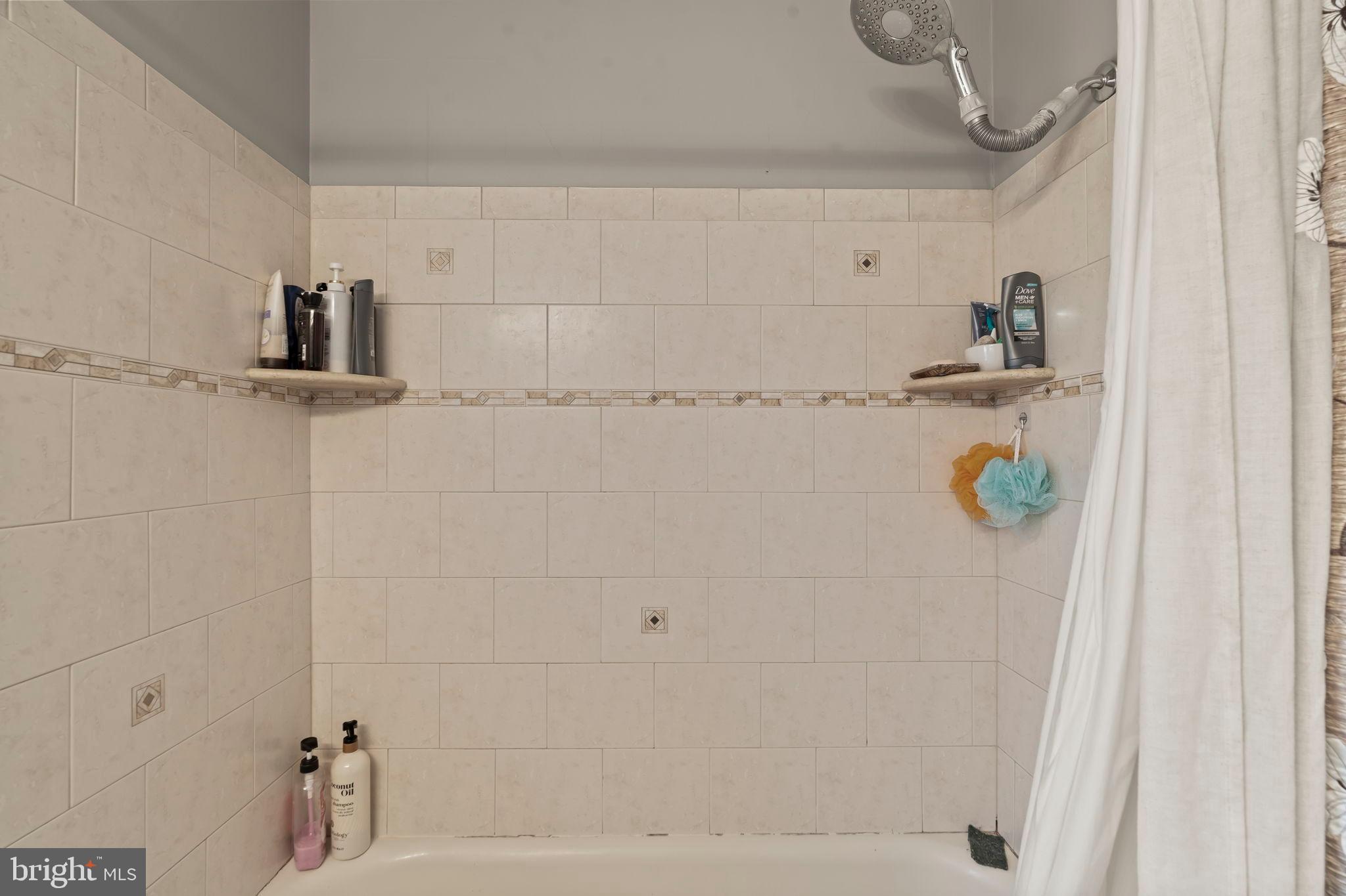 LANSDOWNE - Residential