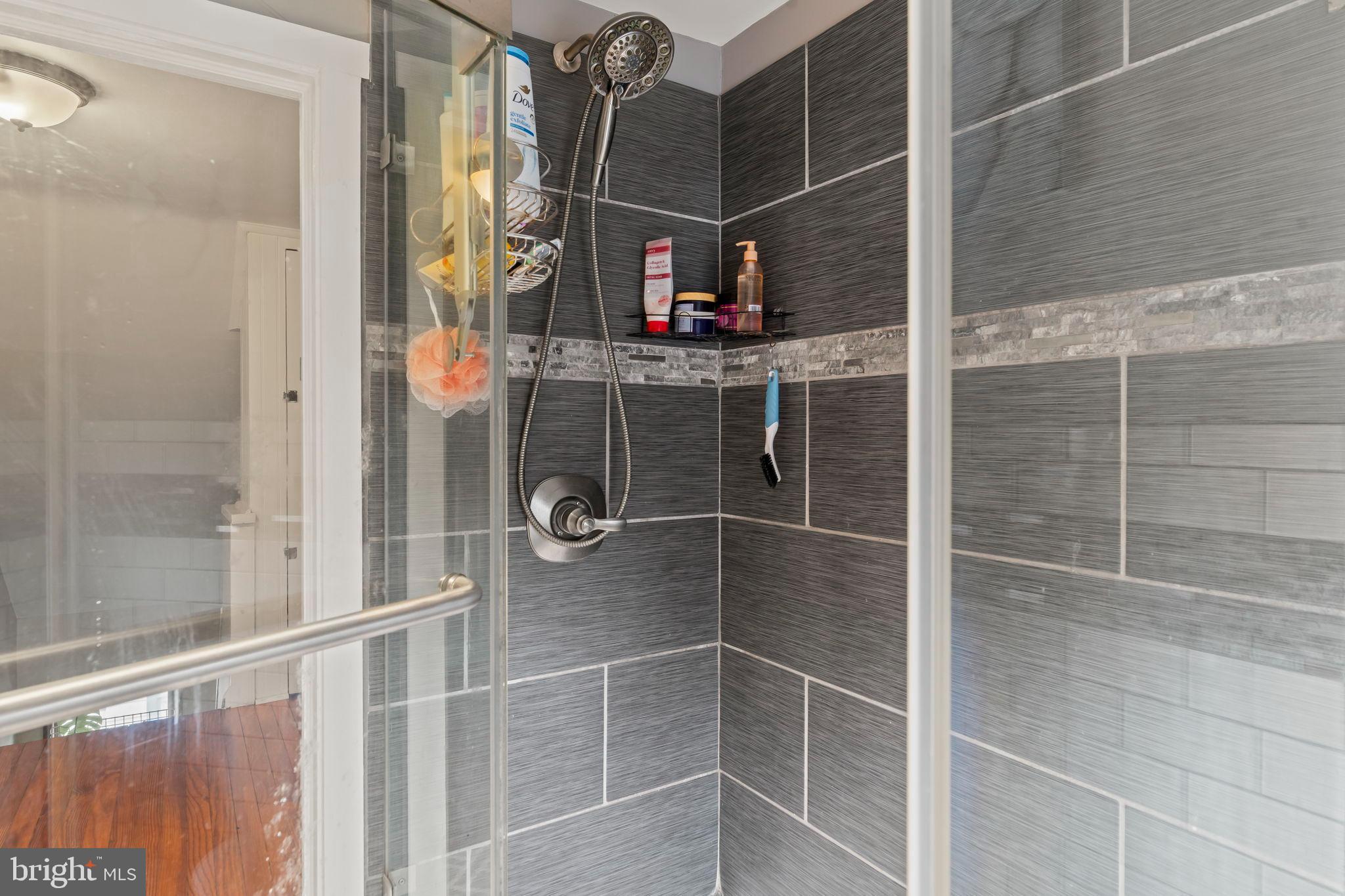 LANSDOWNE - Residential