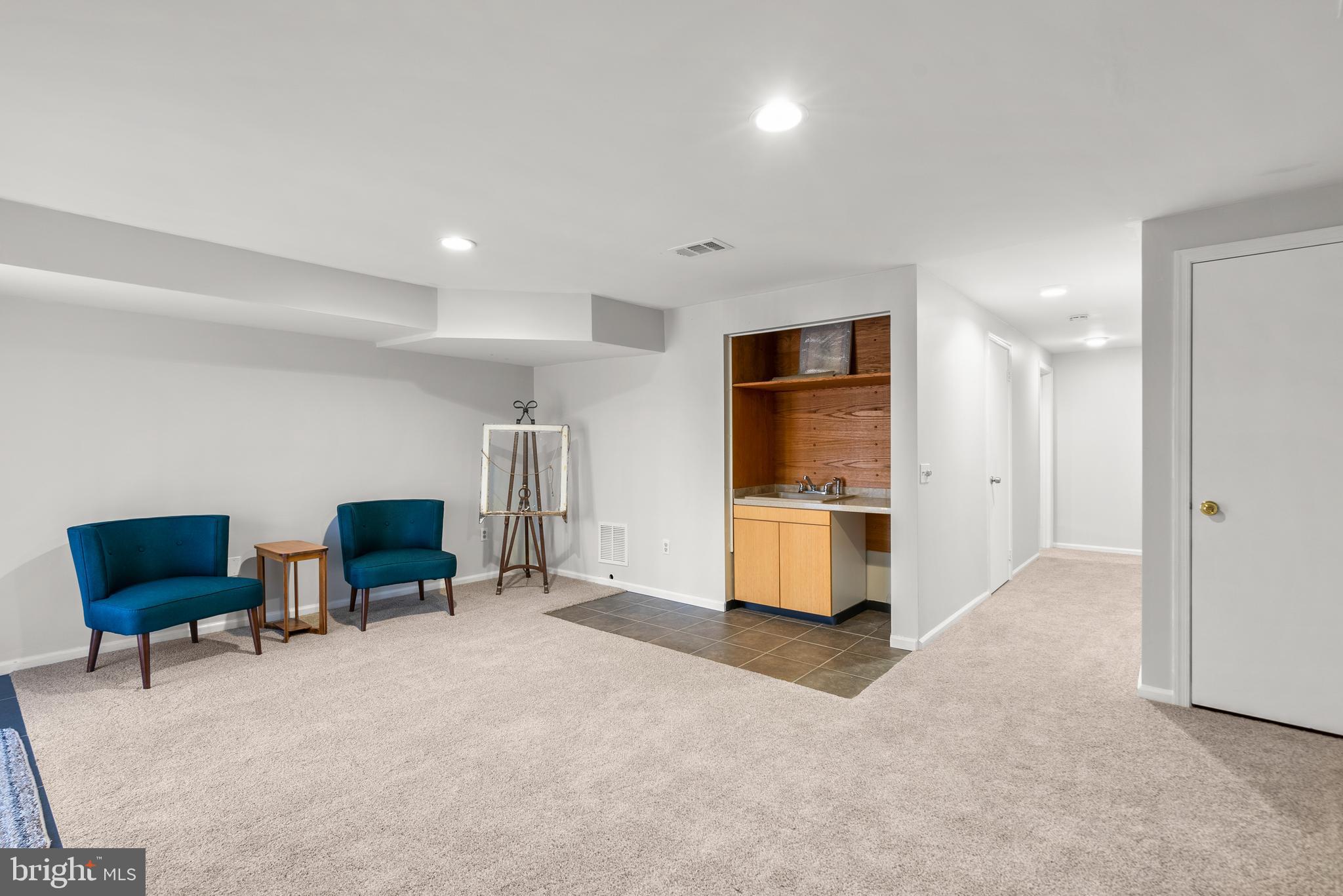 GUNNERS LAKE VILLAGE - Residential