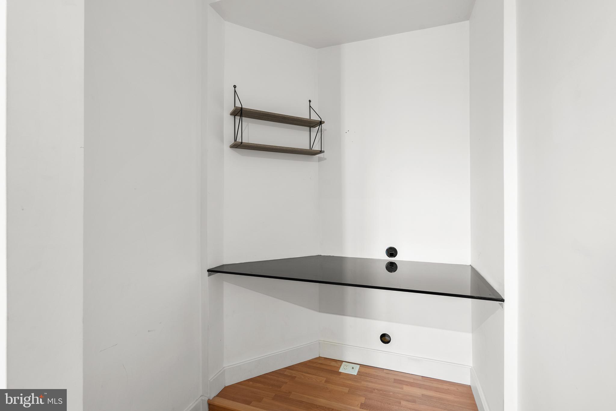 GUNNERS LAKE VILLAGE - Residential