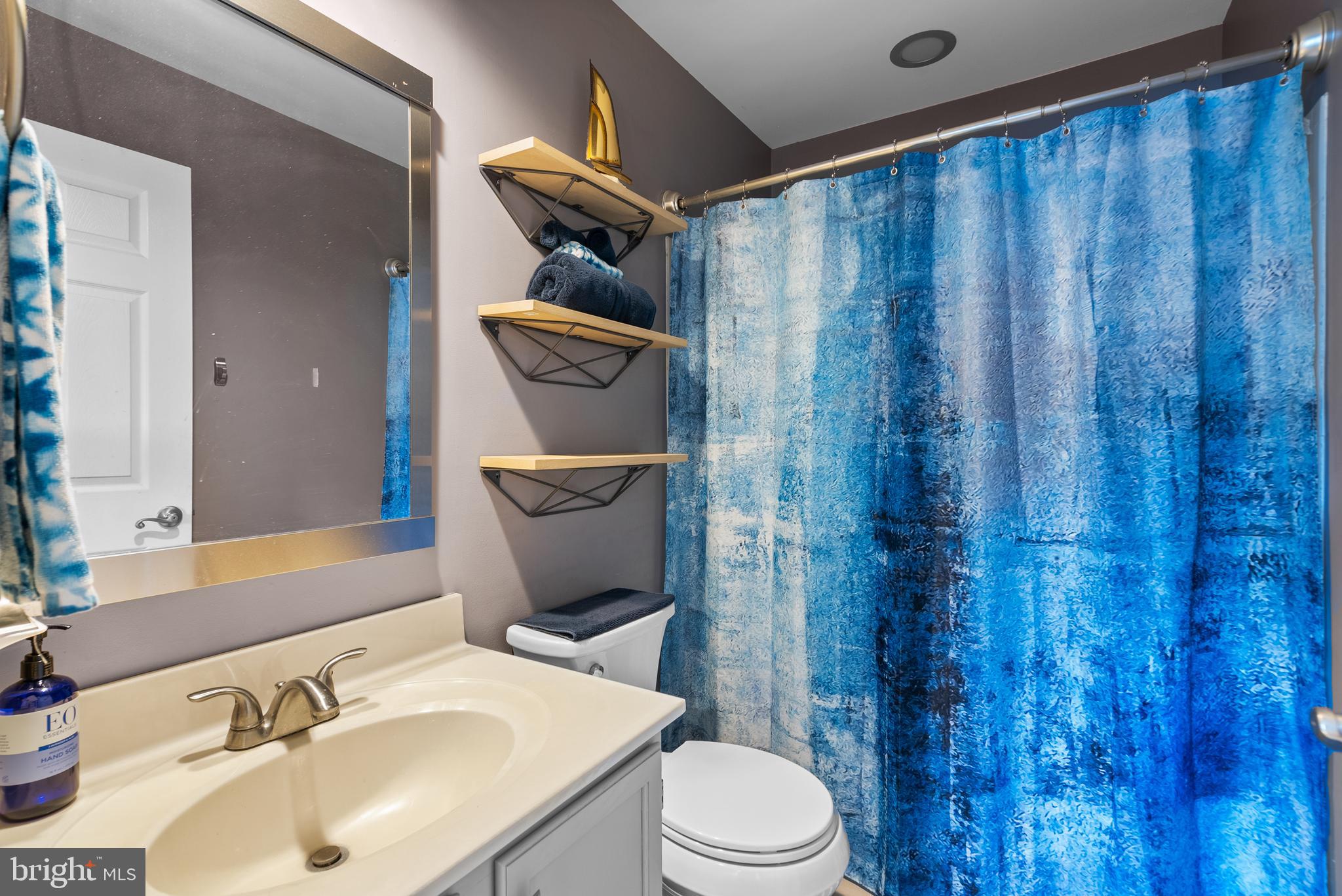 GUNNERS LAKE VILLAGE - Residential