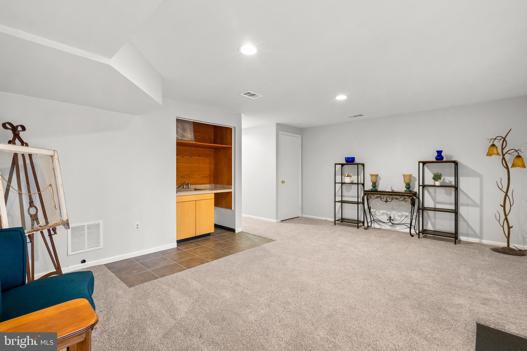 GUNNERS LAKE VILLAGE - Residential