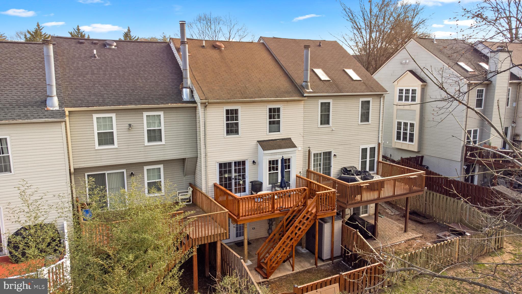 GUNNERS LAKE VILLAGE - Residential