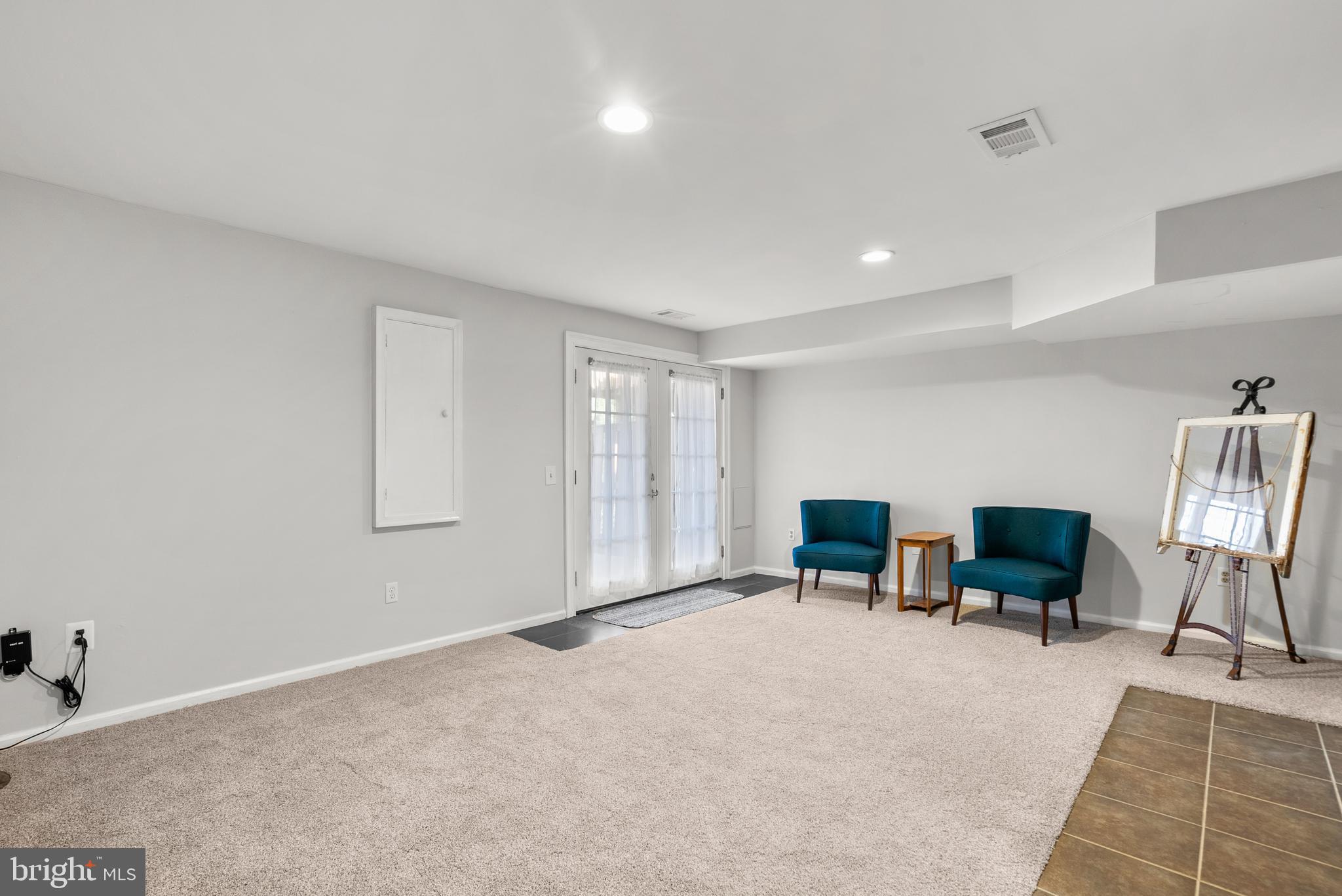 GUNNERS LAKE VILLAGE - Residential