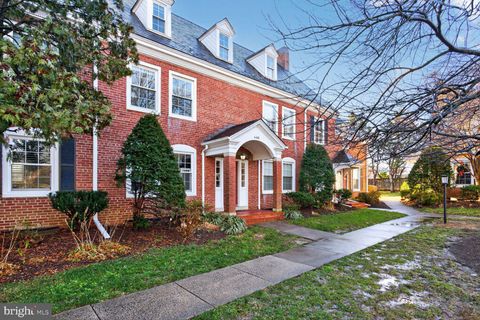4426 36TH STREET S B2 ARLINGTON VA 22206