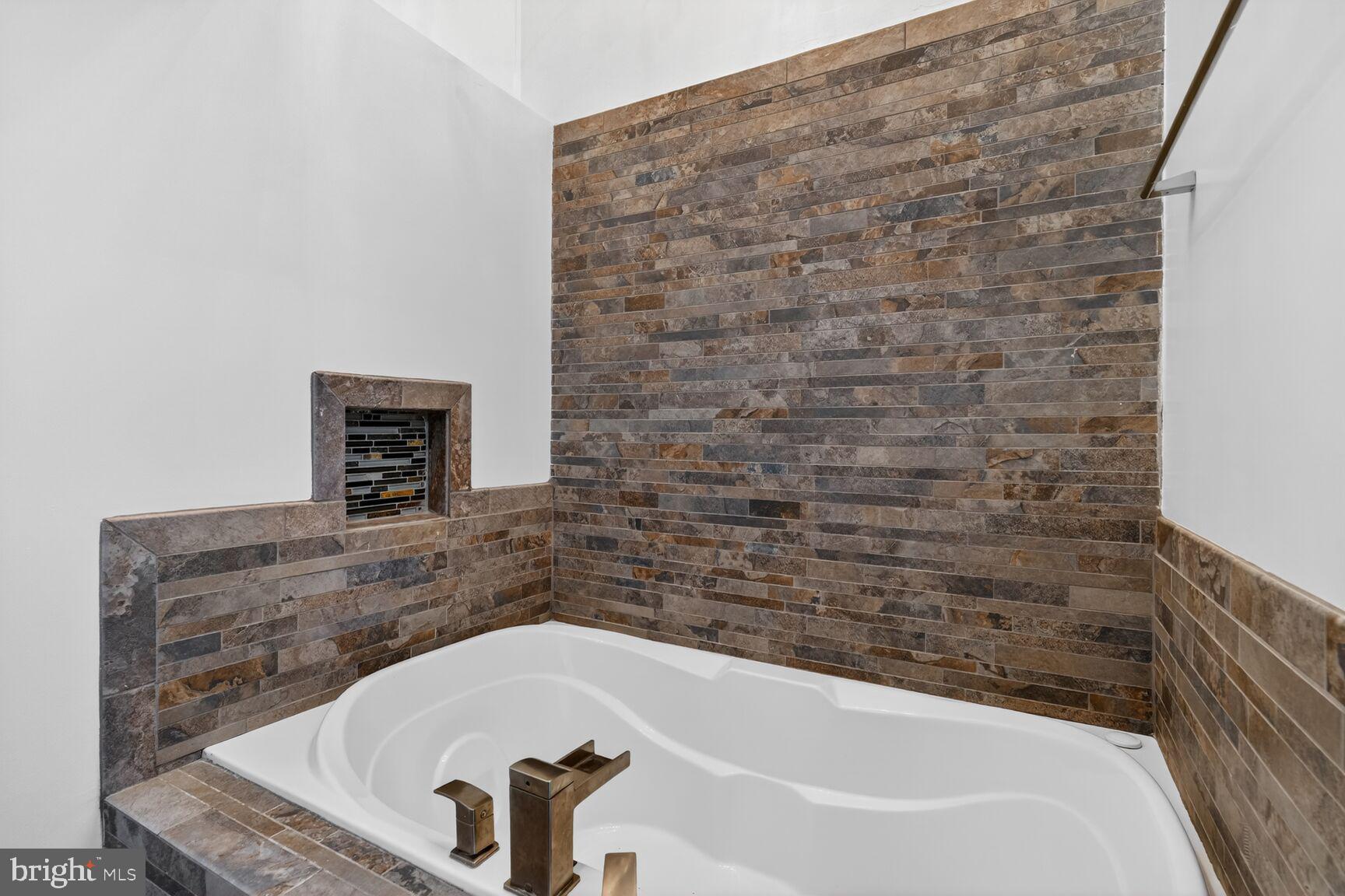 FAIRLINGTON - Residential