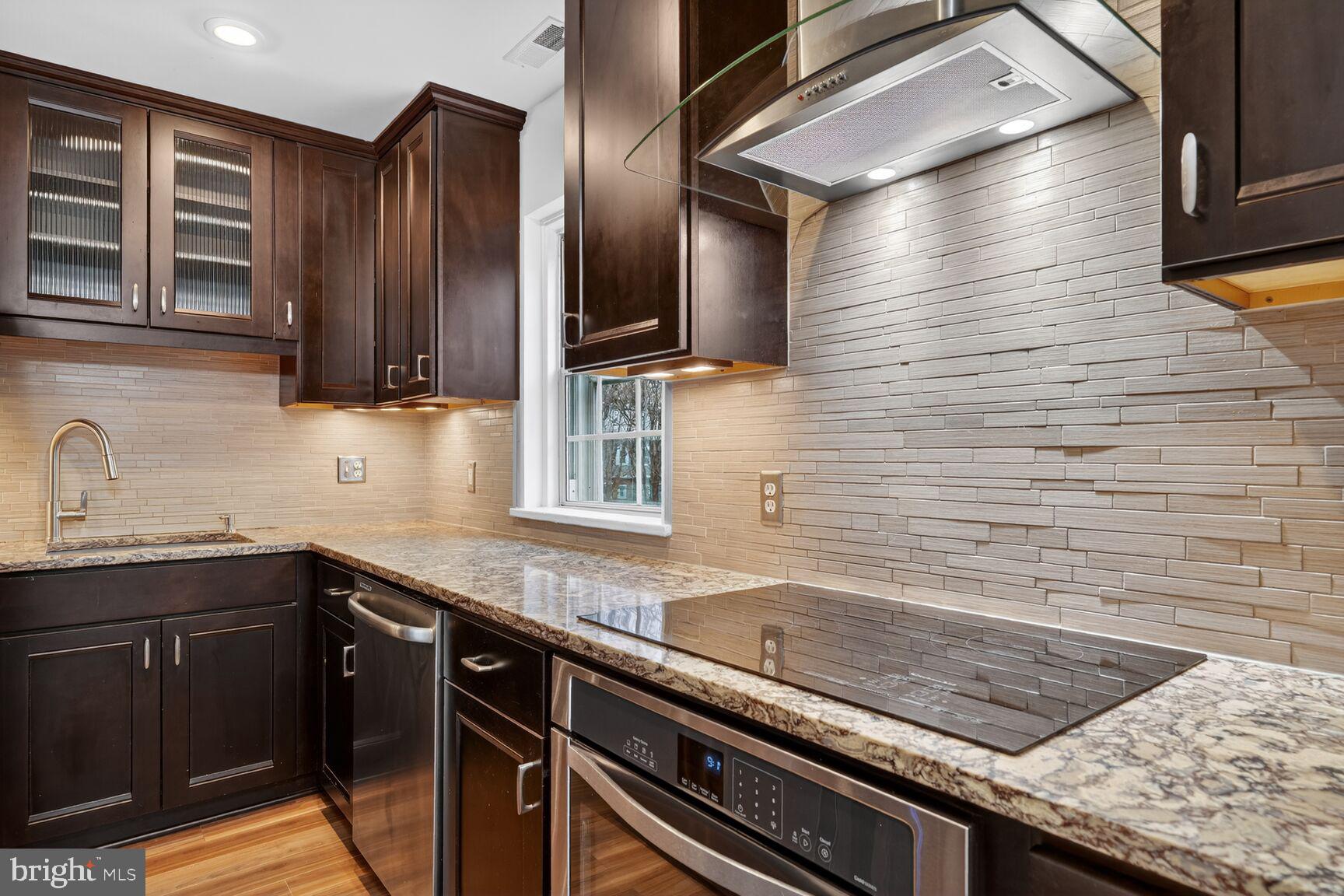 FAIRLINGTON - Residential