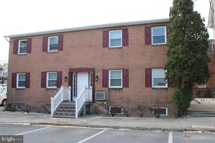 NEW OXFORD - Residential Lease