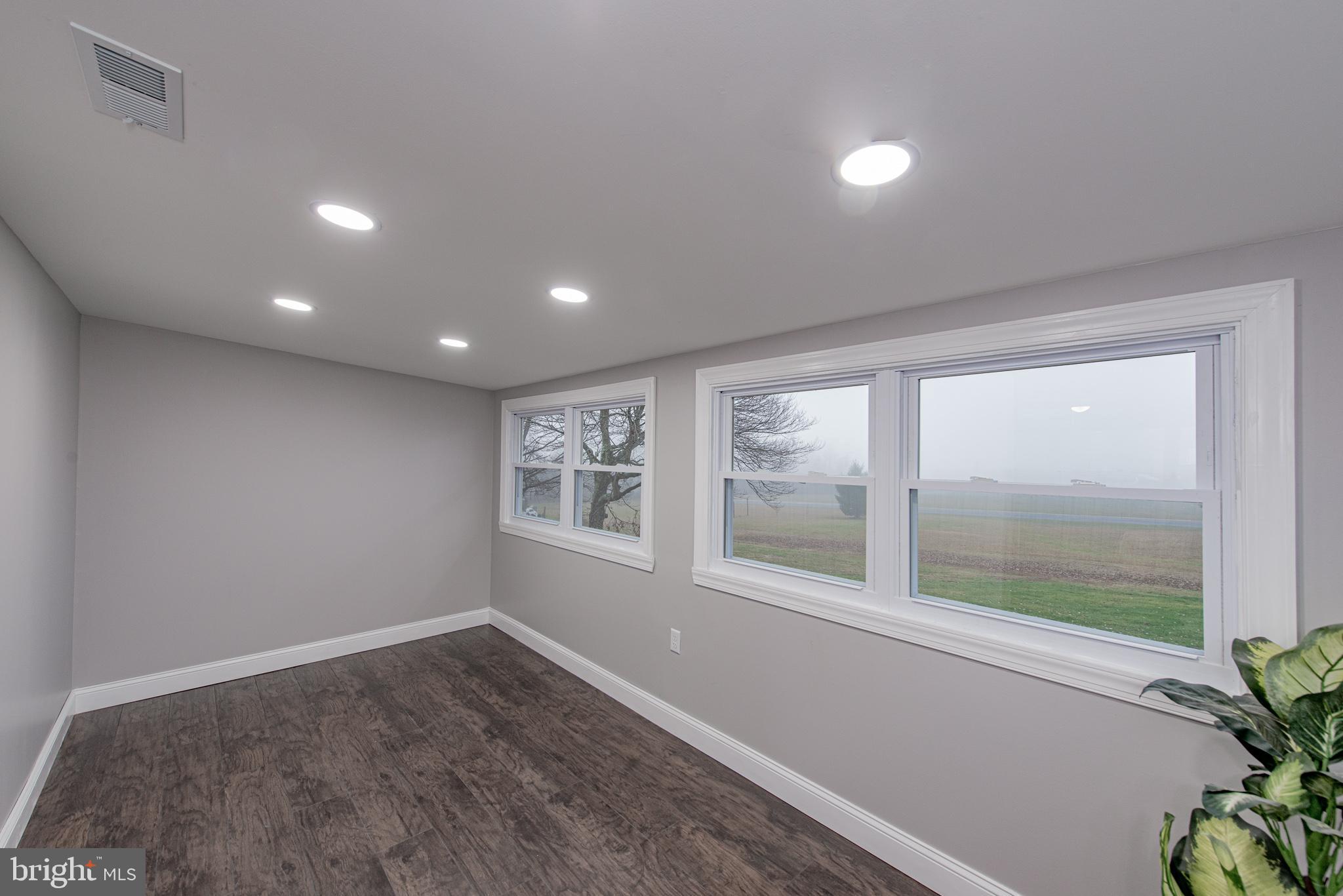 PERRYVILLE - Residential