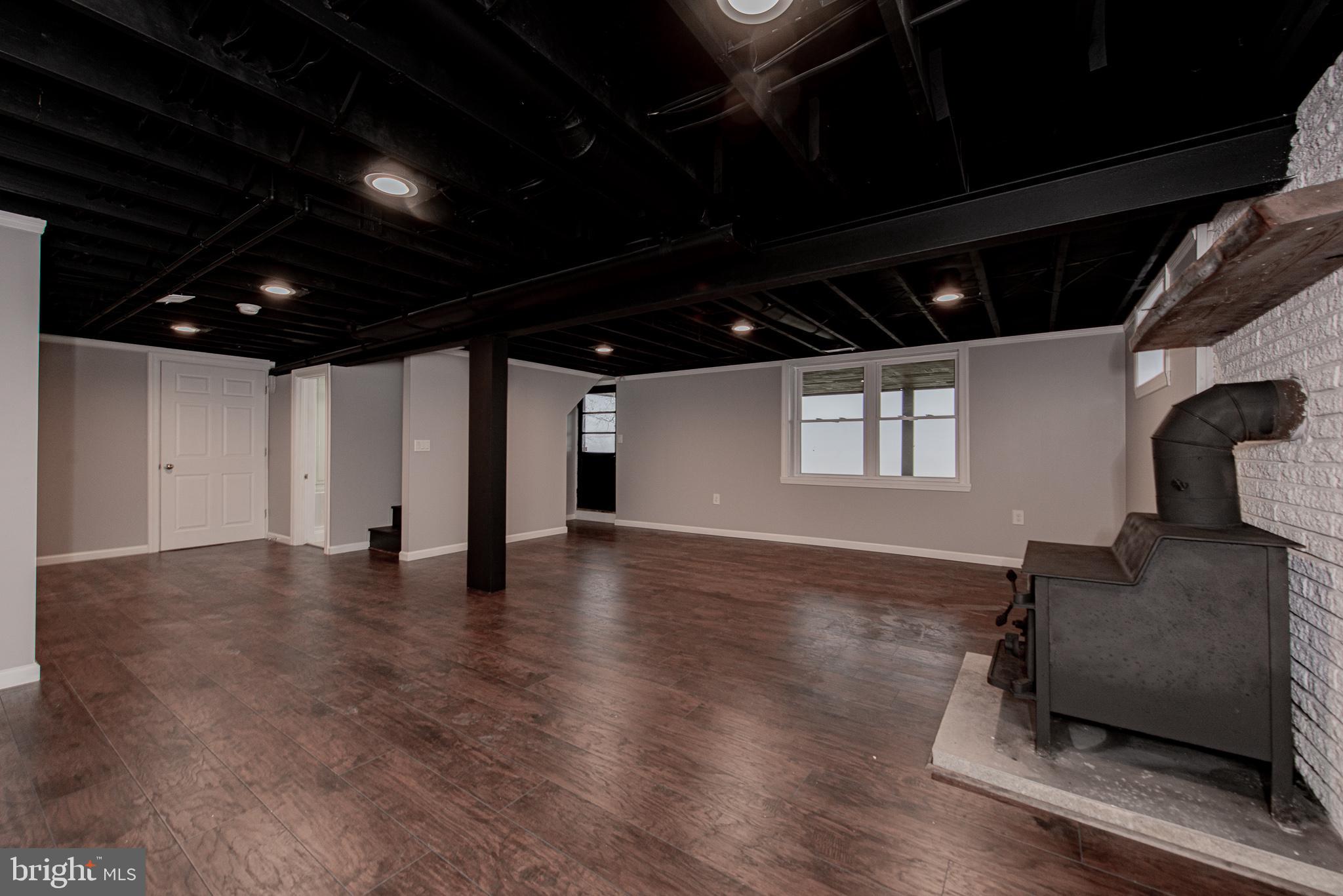 PERRYVILLE - Residential