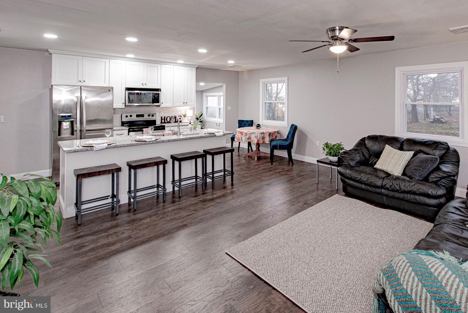 PERRYVILLE - Residential