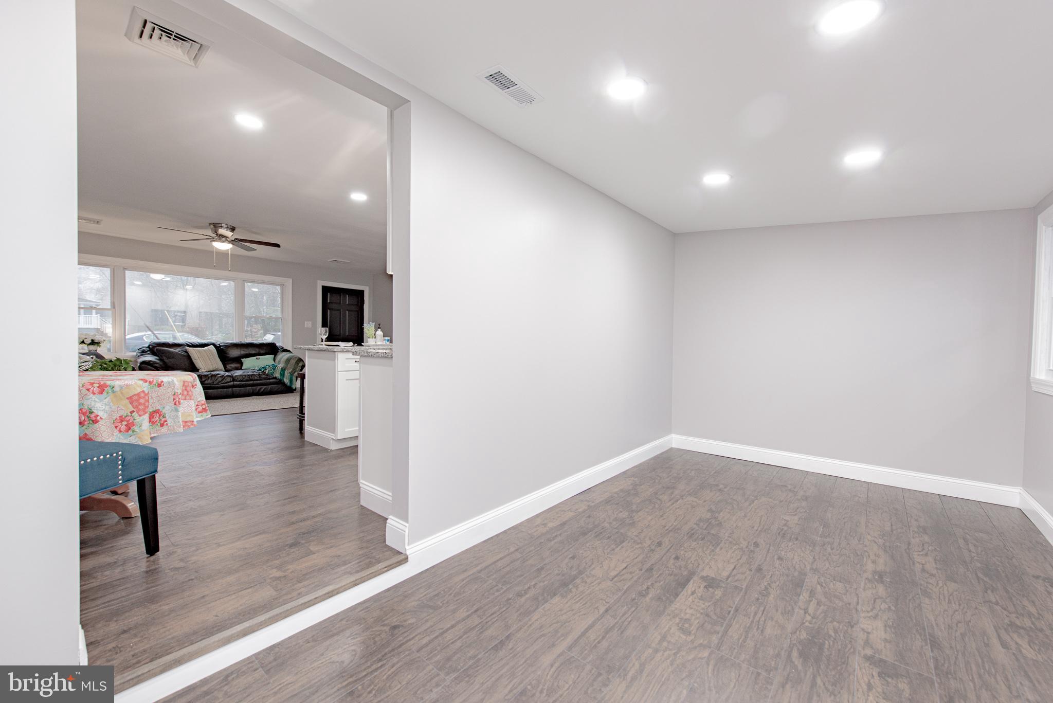 PERRYVILLE - Residential