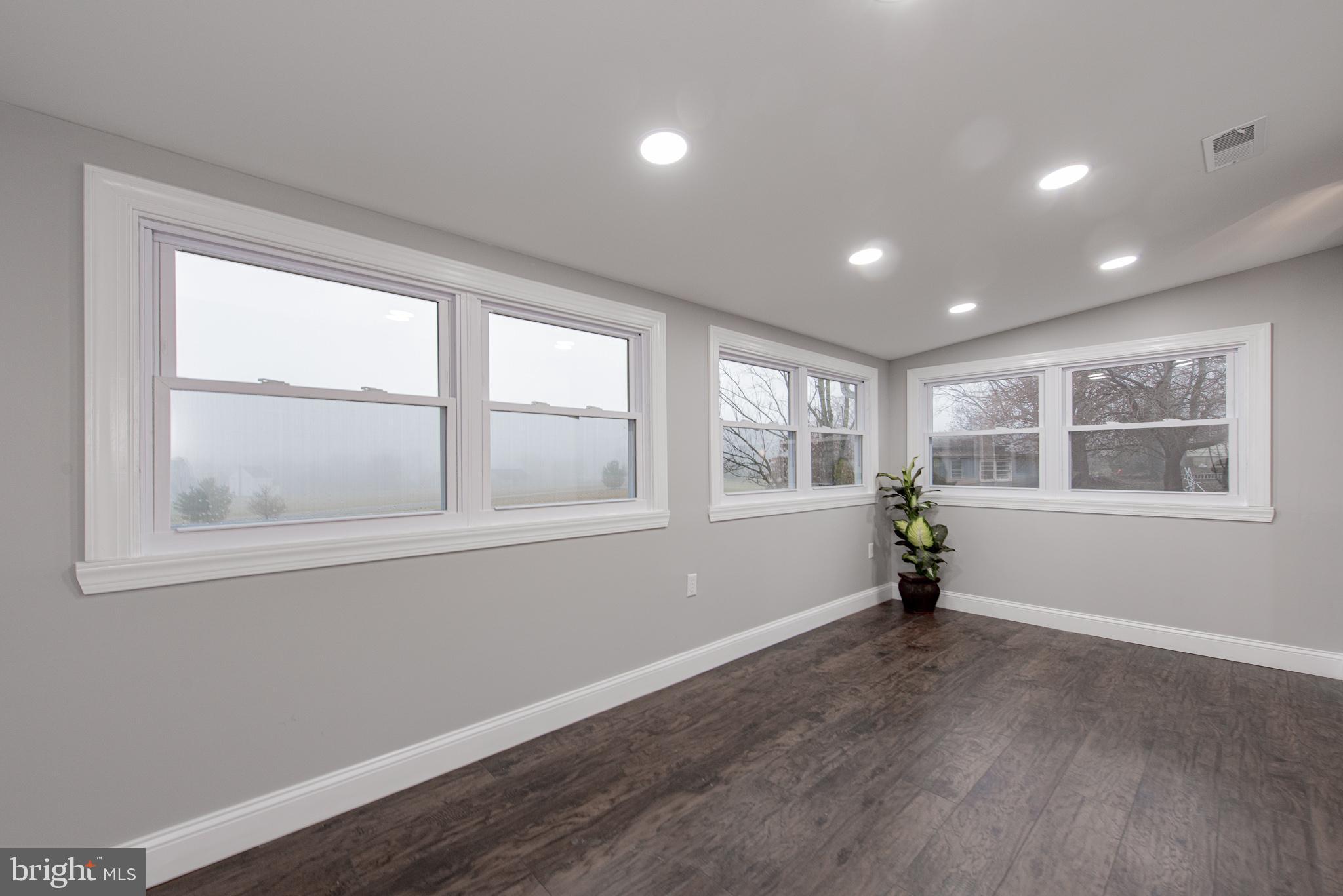 PERRYVILLE - Residential