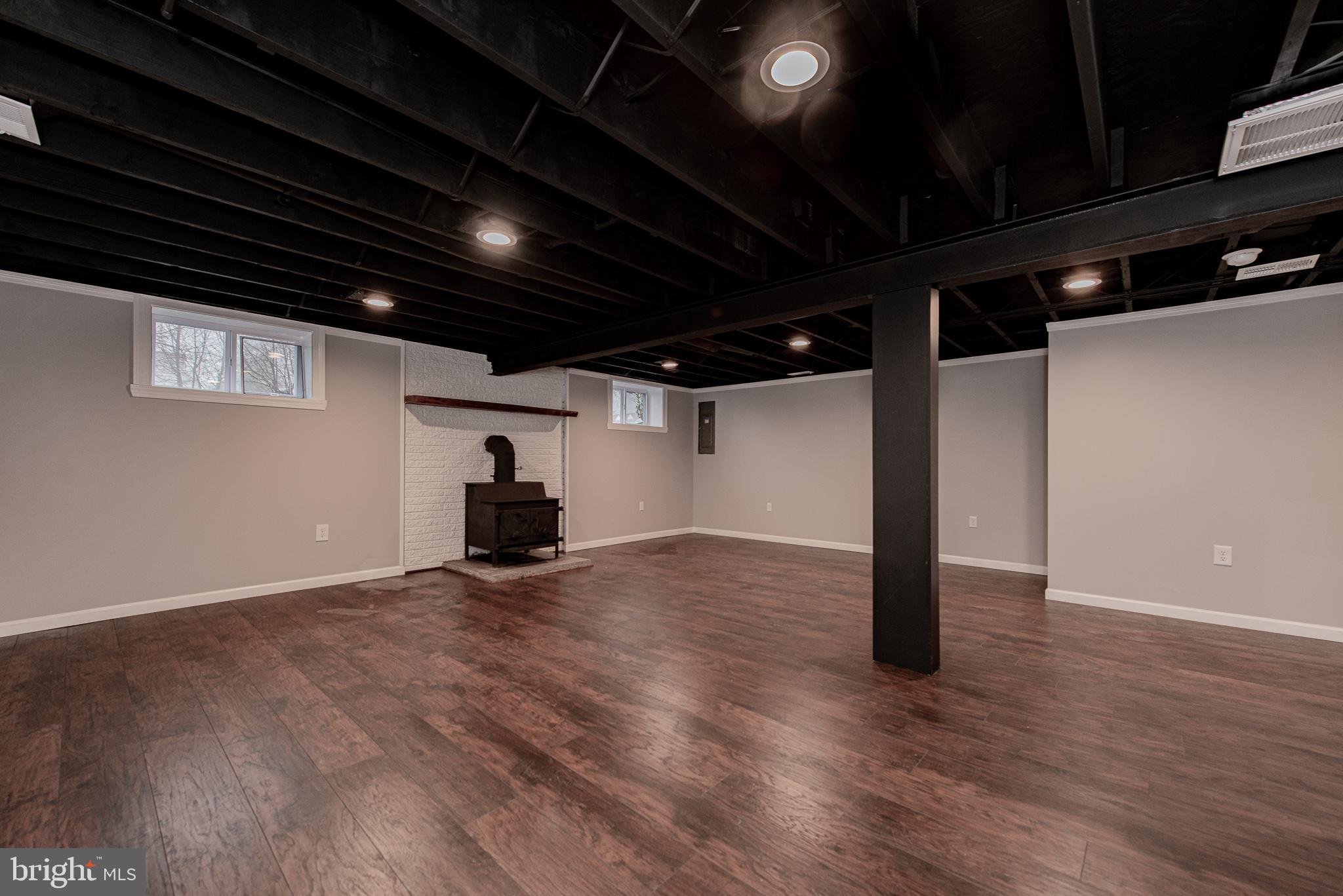 PERRYVILLE - Residential