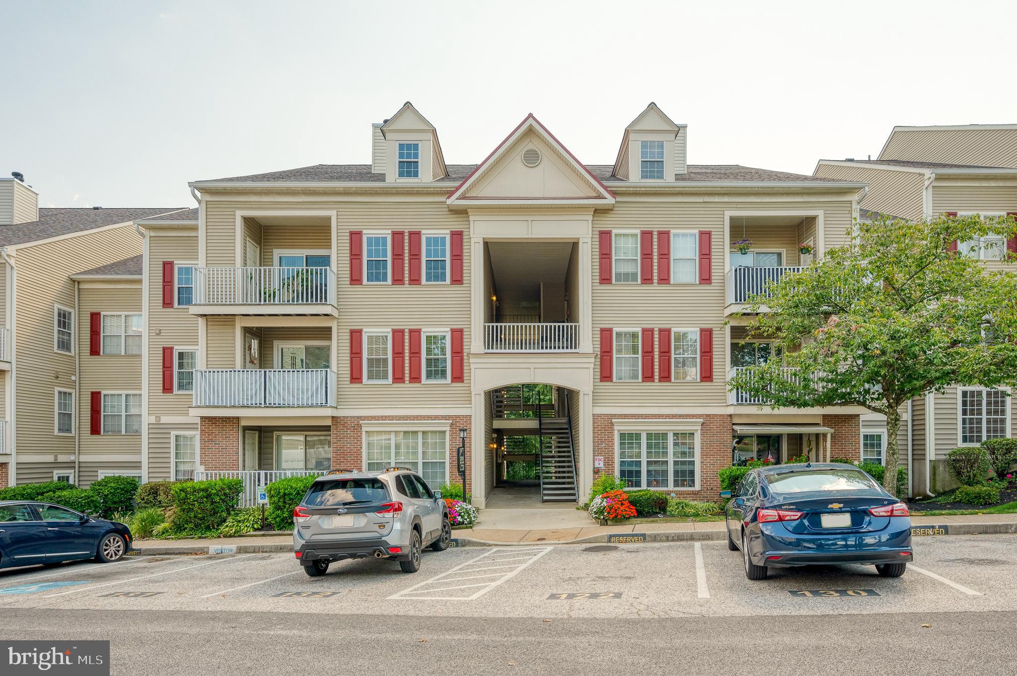 Walk in and you'll instantly feel at home in this beautifully renovated bright 2BR/2BA condo with tons of fresh upgrades. An abundance of natural light, inside and outside storage, designated parking, and a deck perfect for your morning coffee! This property is a delightful planned community which is classically designed and perfectly situated to let you take advantage of the county's excellent schools and activities.
Close to 695/83. Shows like new!