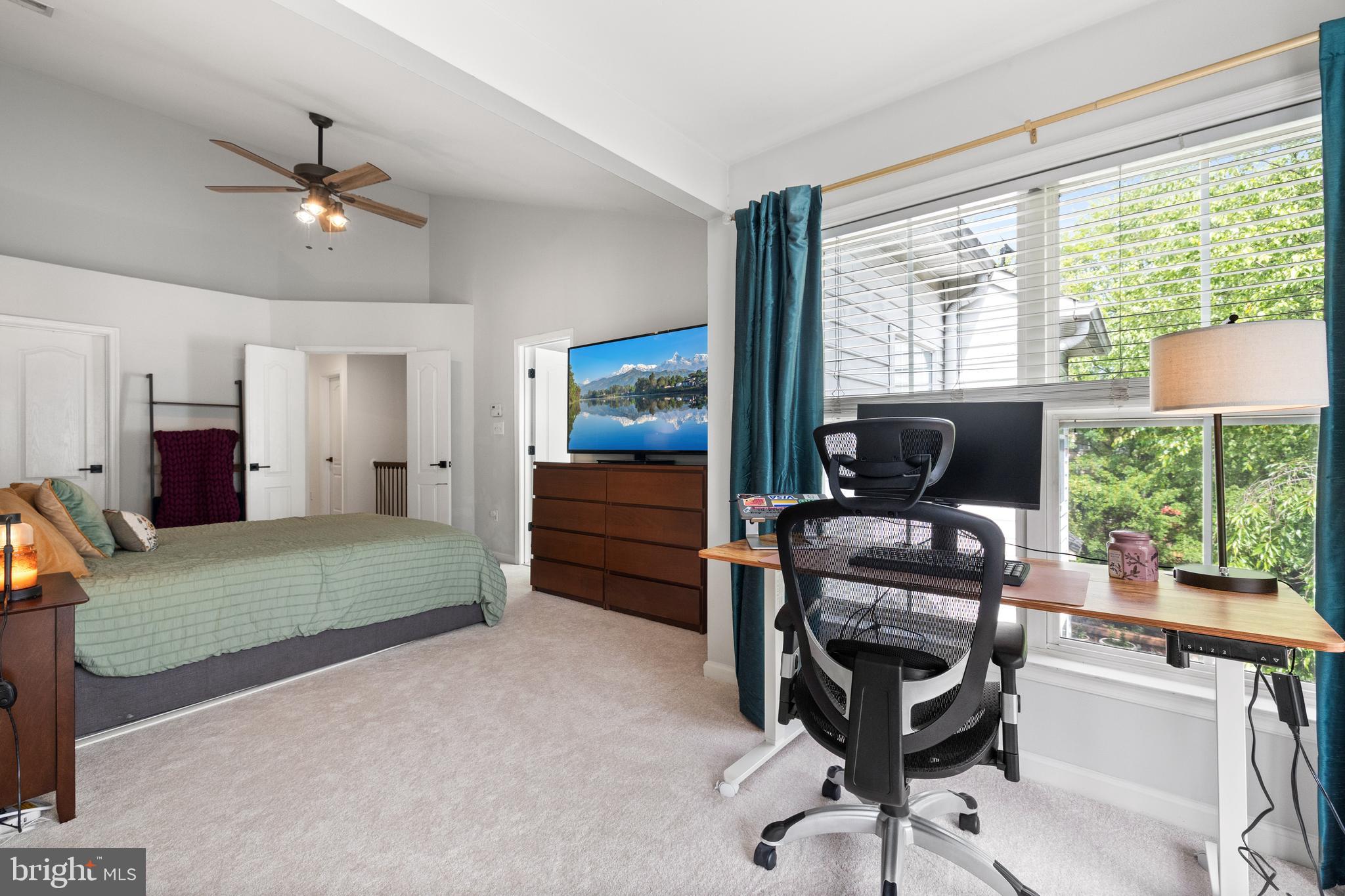 CAMERON STATION - Residential