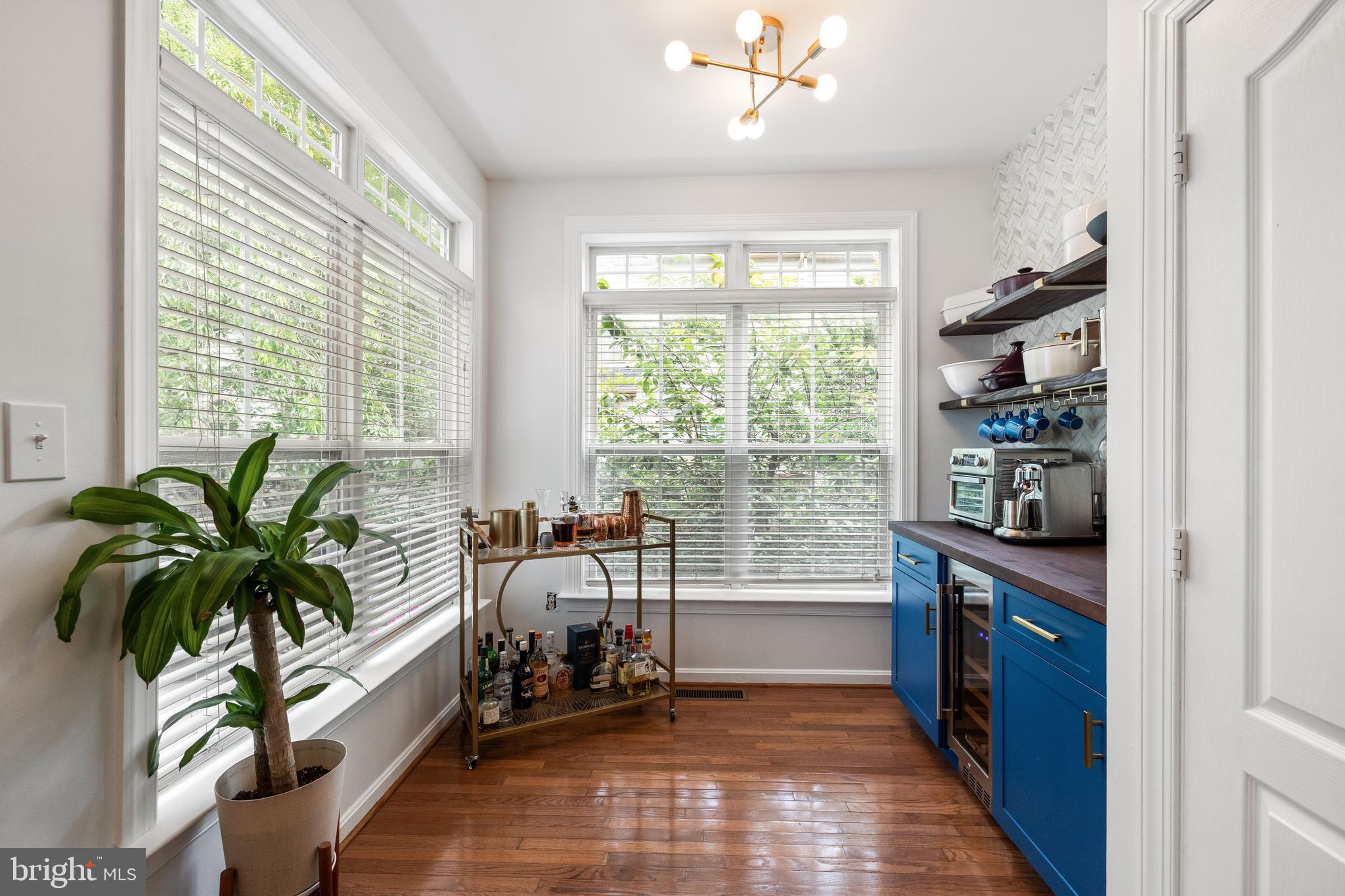 CAMERON STATION - Residential