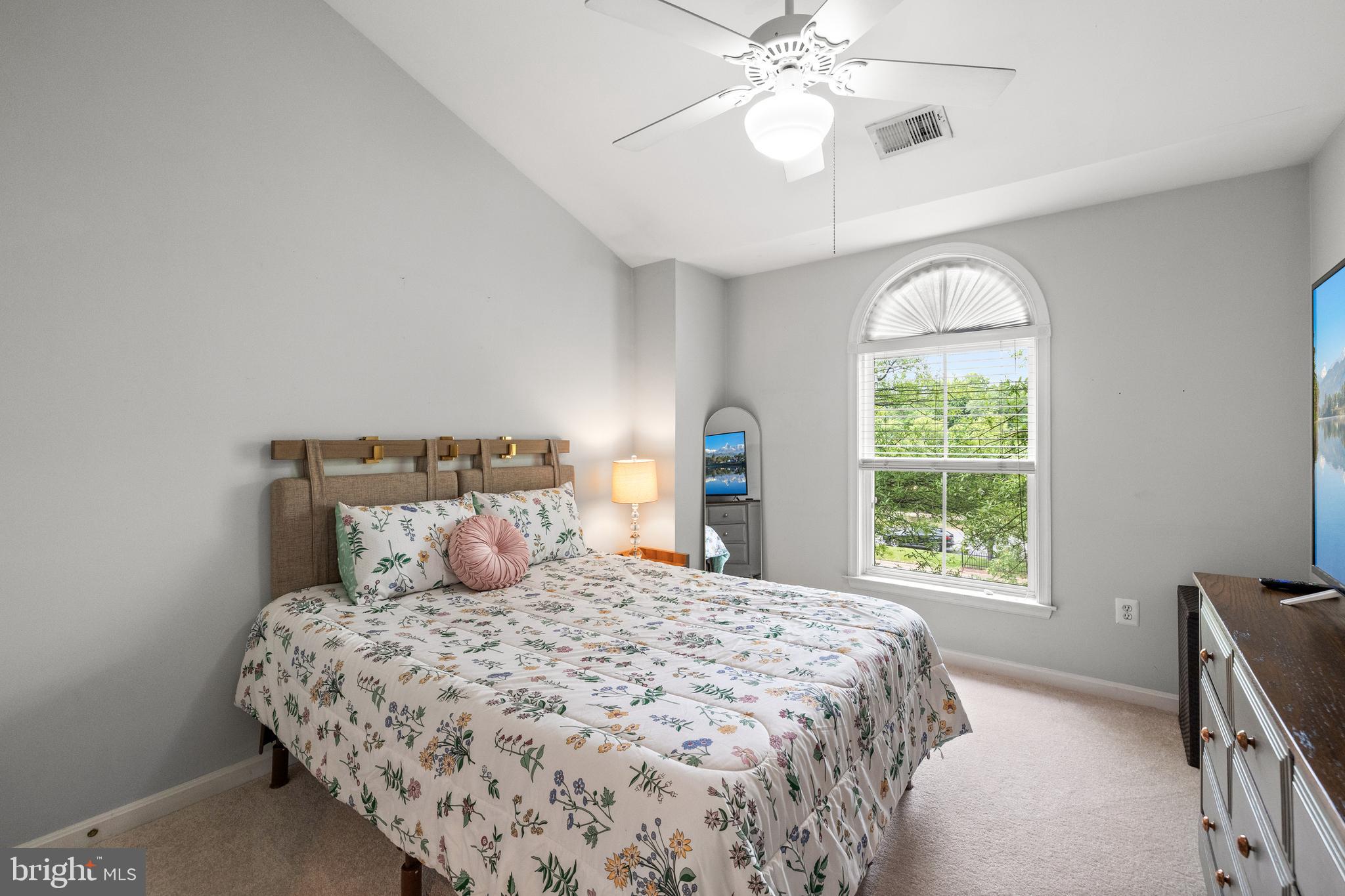 CAMERON STATION - Residential