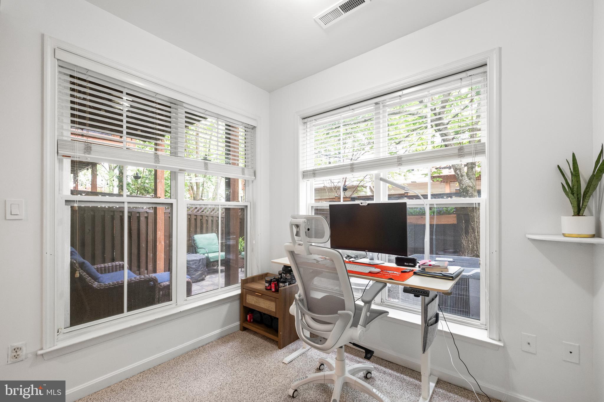 CAMERON STATION - Residential