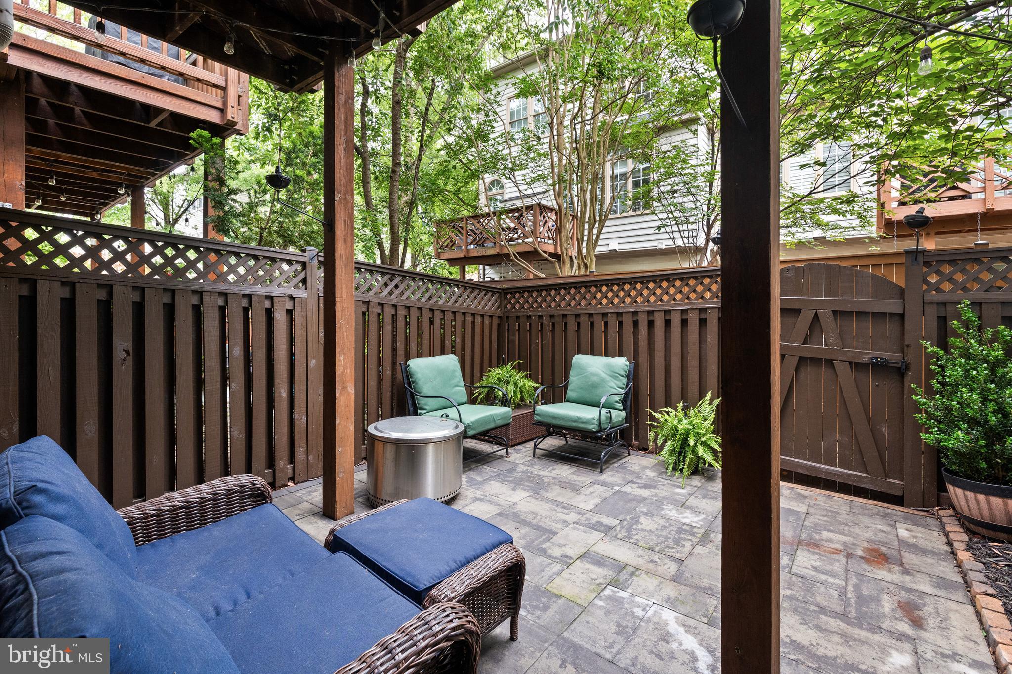 CAMERON STATION - Residential