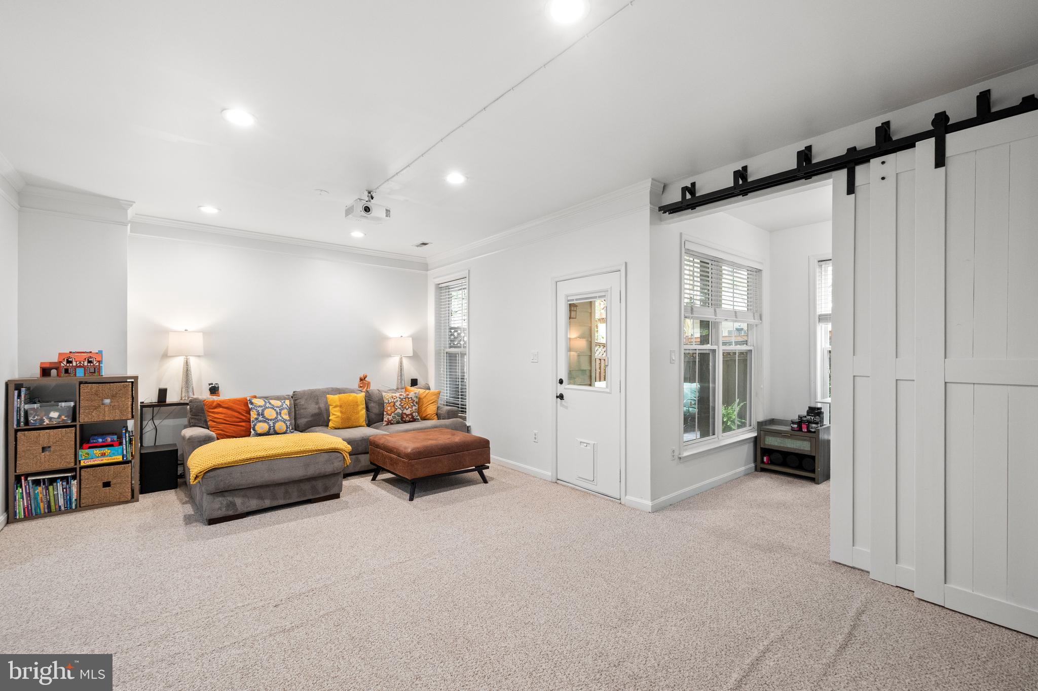 CAMERON STATION - Residential