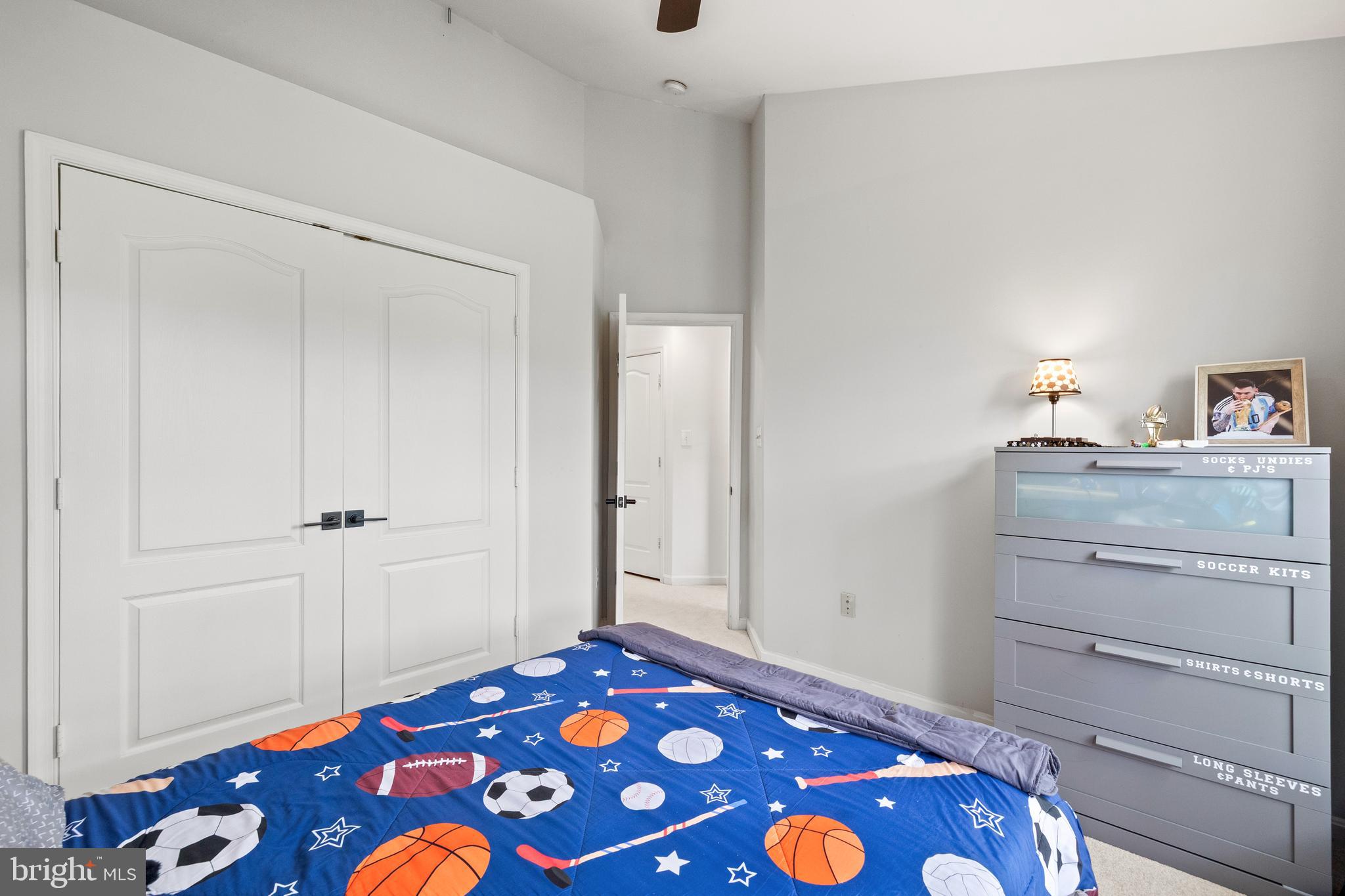 CAMERON STATION - Residential