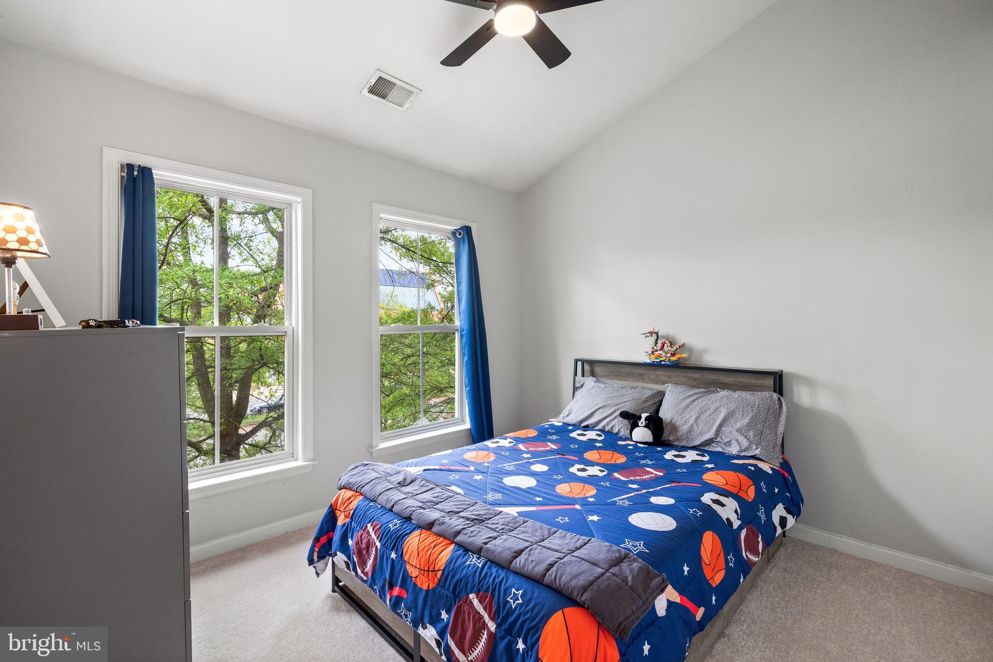 CAMERON STATION - Residential