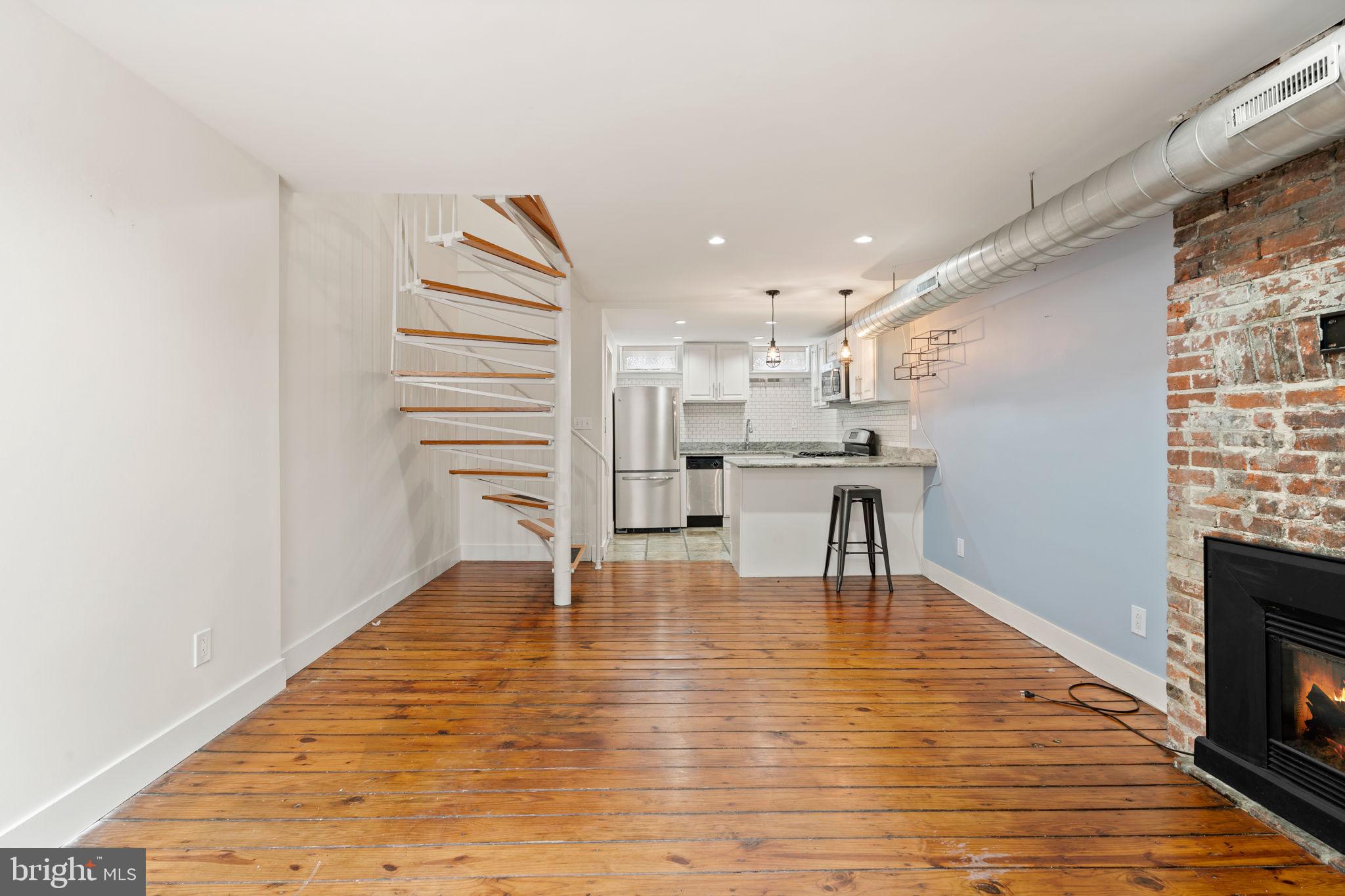 WASHINGTON SQ WEST - Residential Lease