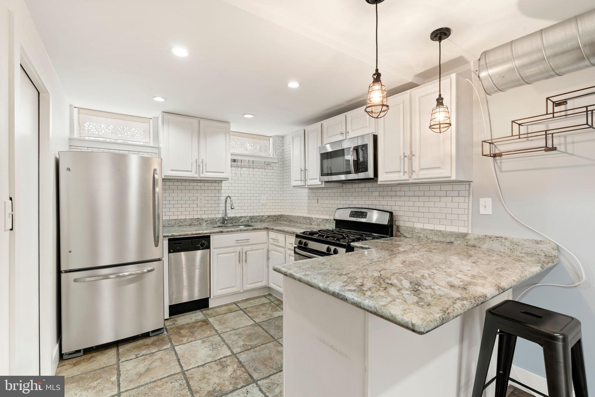 WASHINGTON SQ WEST - Residential Lease