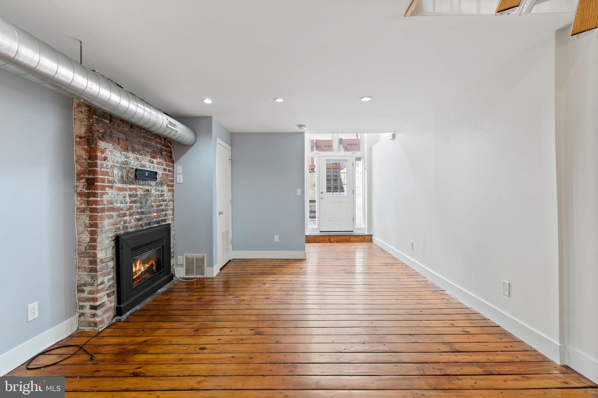 WASHINGTON SQ WEST - Residential Lease