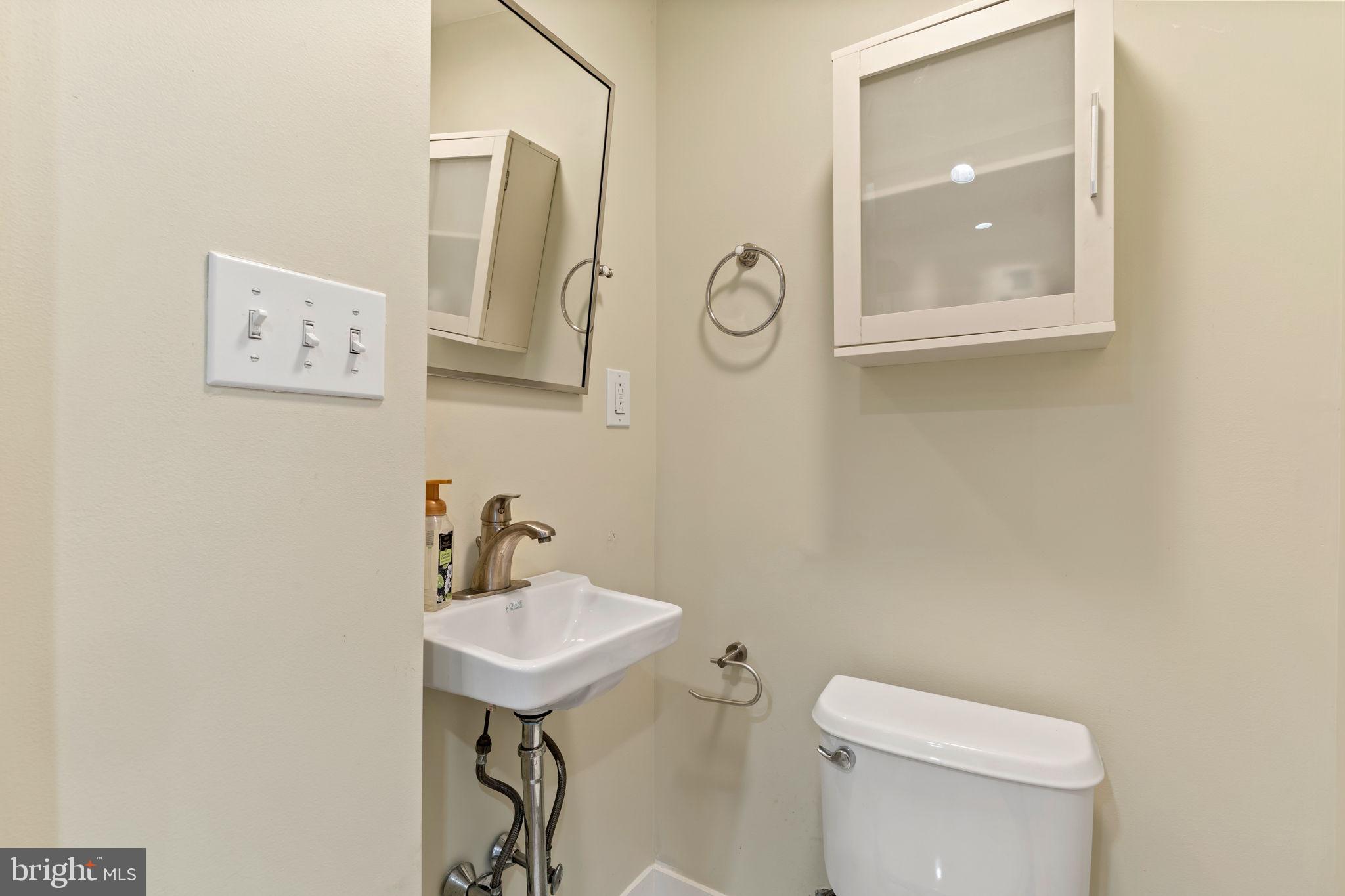 WASHINGTON SQ WEST - Residential Lease