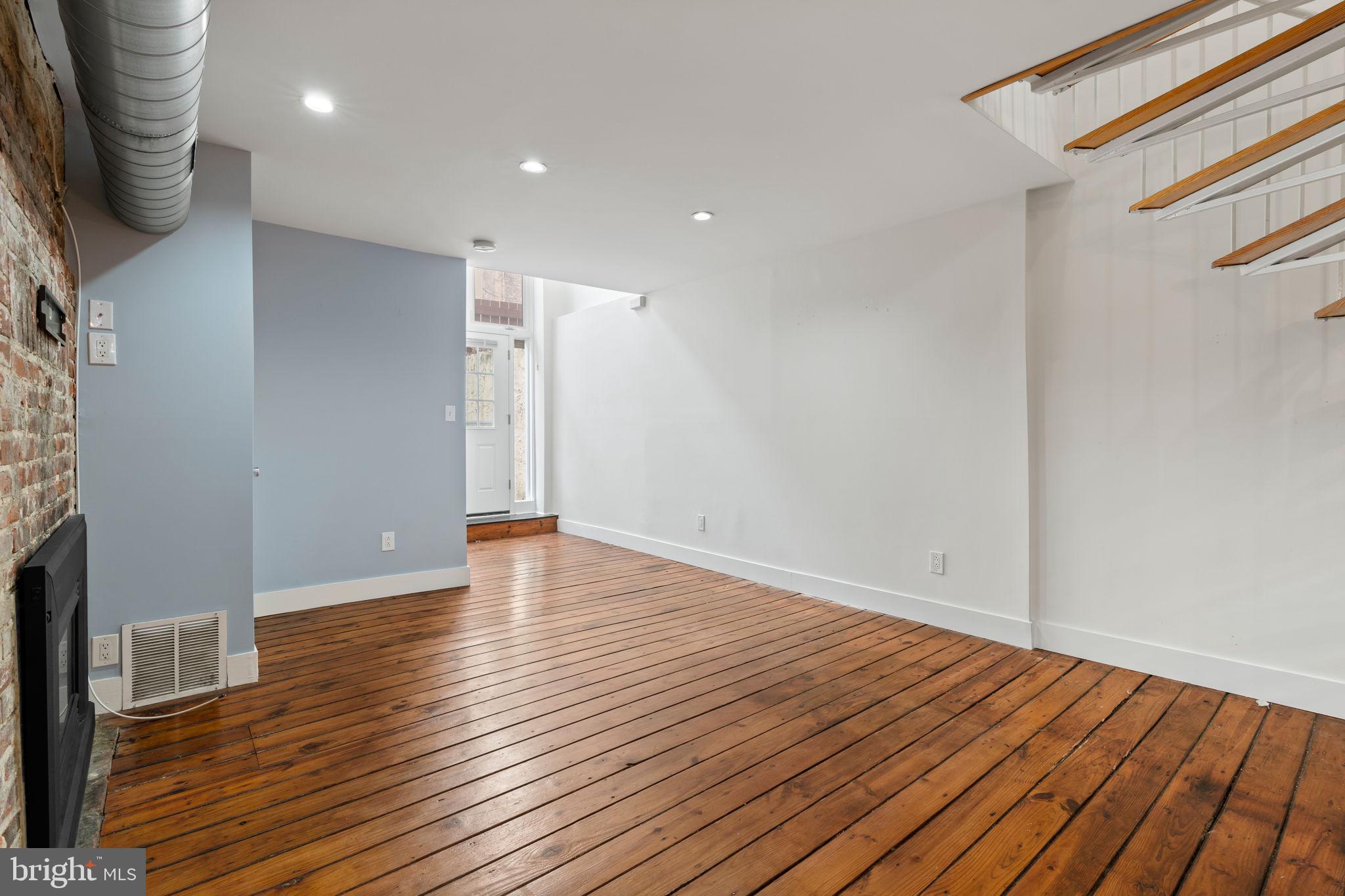 WASHINGTON SQ WEST - Residential Lease