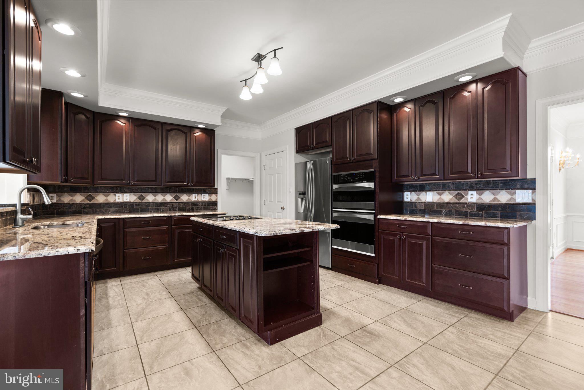 HIGHLAND MEADOWS - Residential