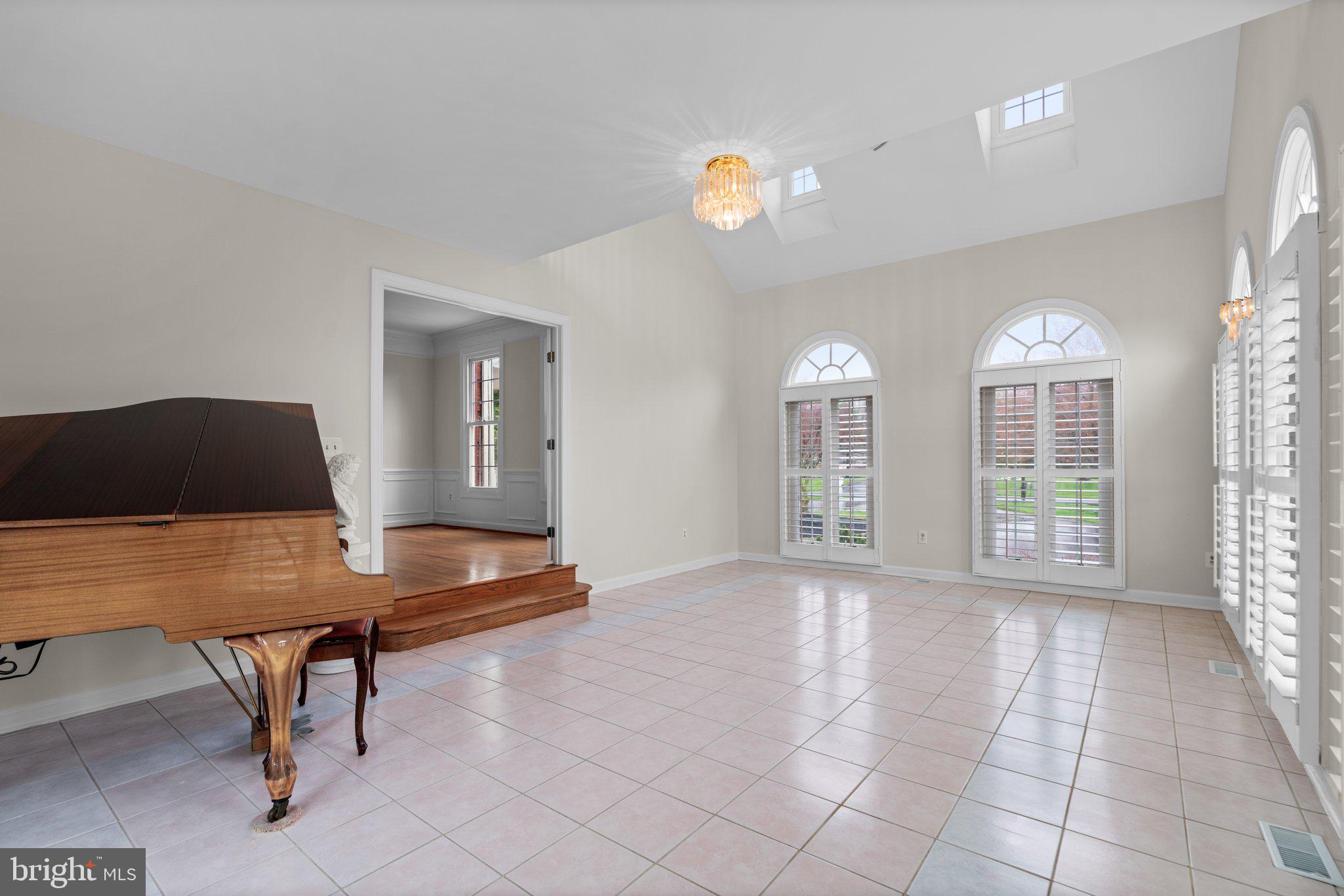 HIGHLAND MEADOWS - Residential