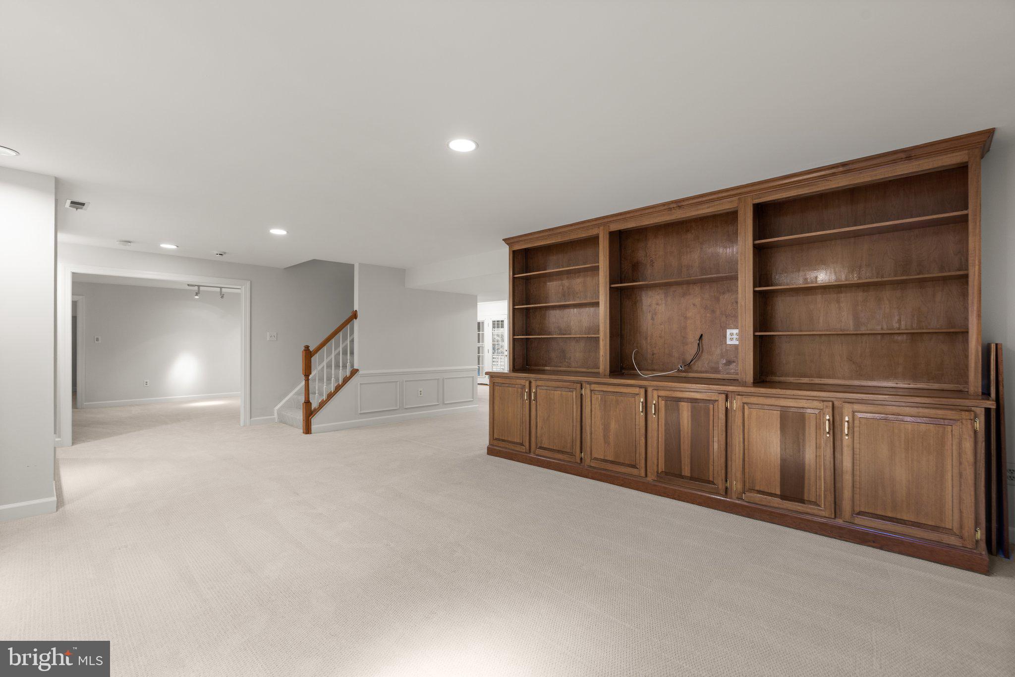 HIGHLAND MEADOWS - Residential