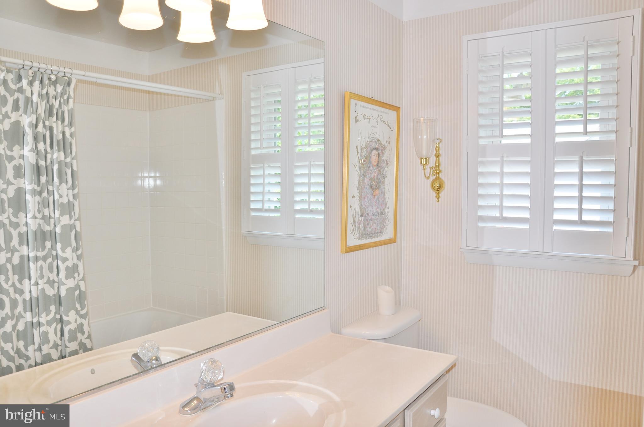 ORCHARD HILLS - Residential