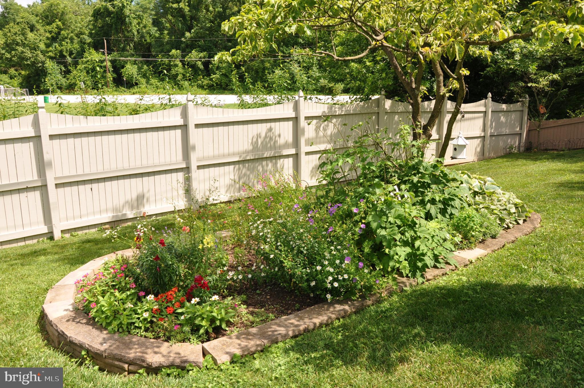 ORCHARD HILLS - Residential