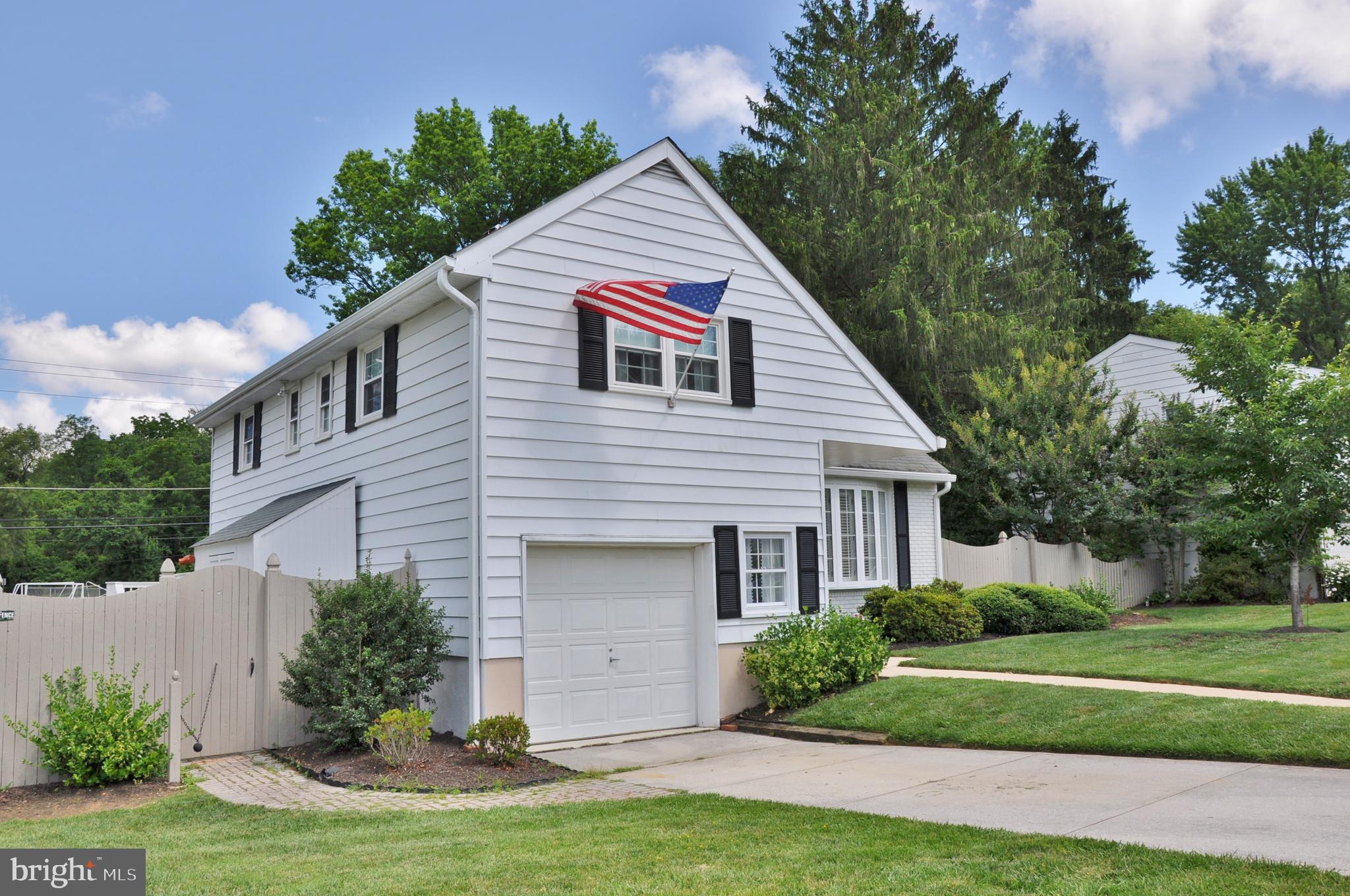 ORCHARD HILLS - Residential