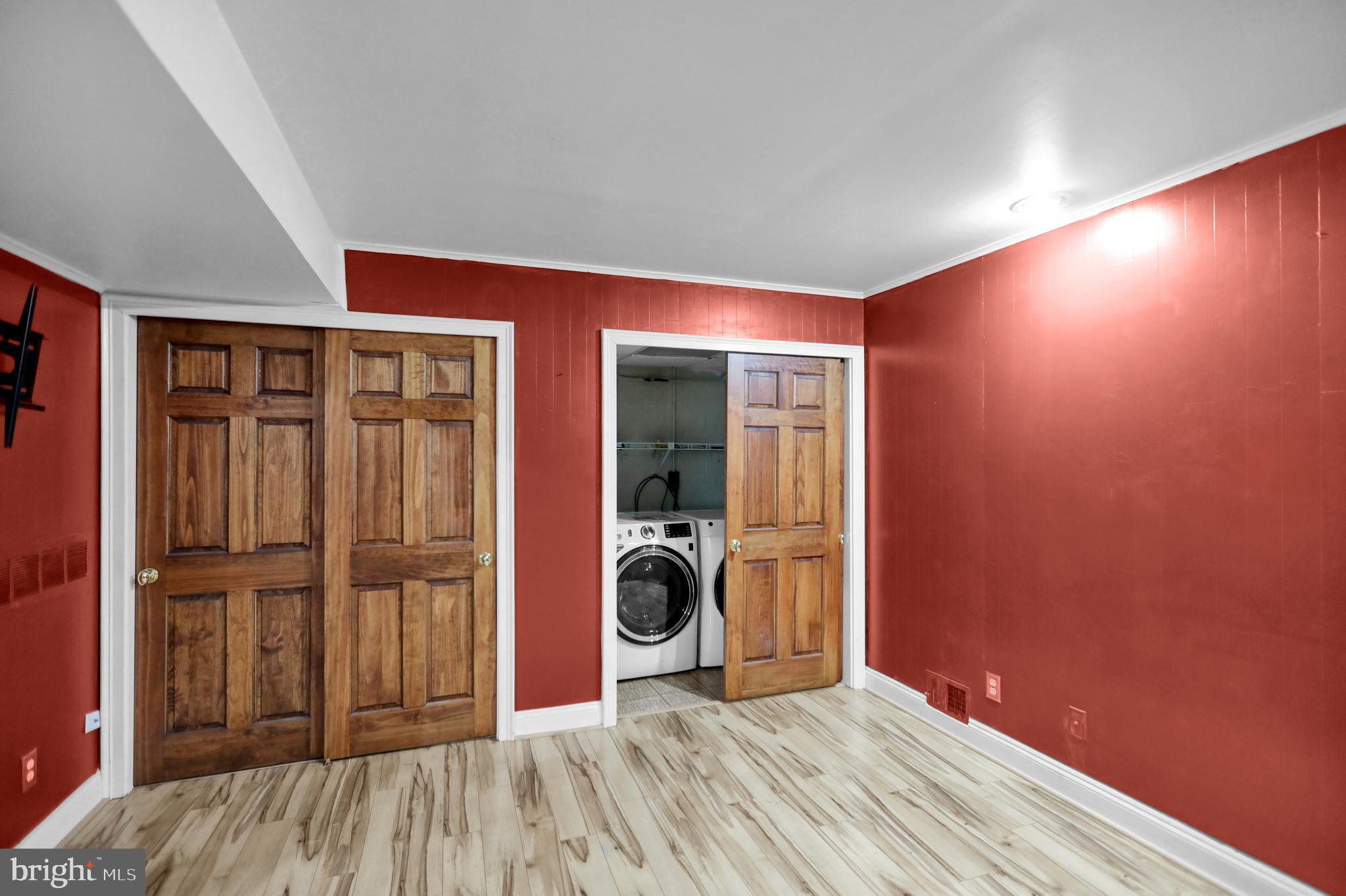 FLYING HILLS - Residential