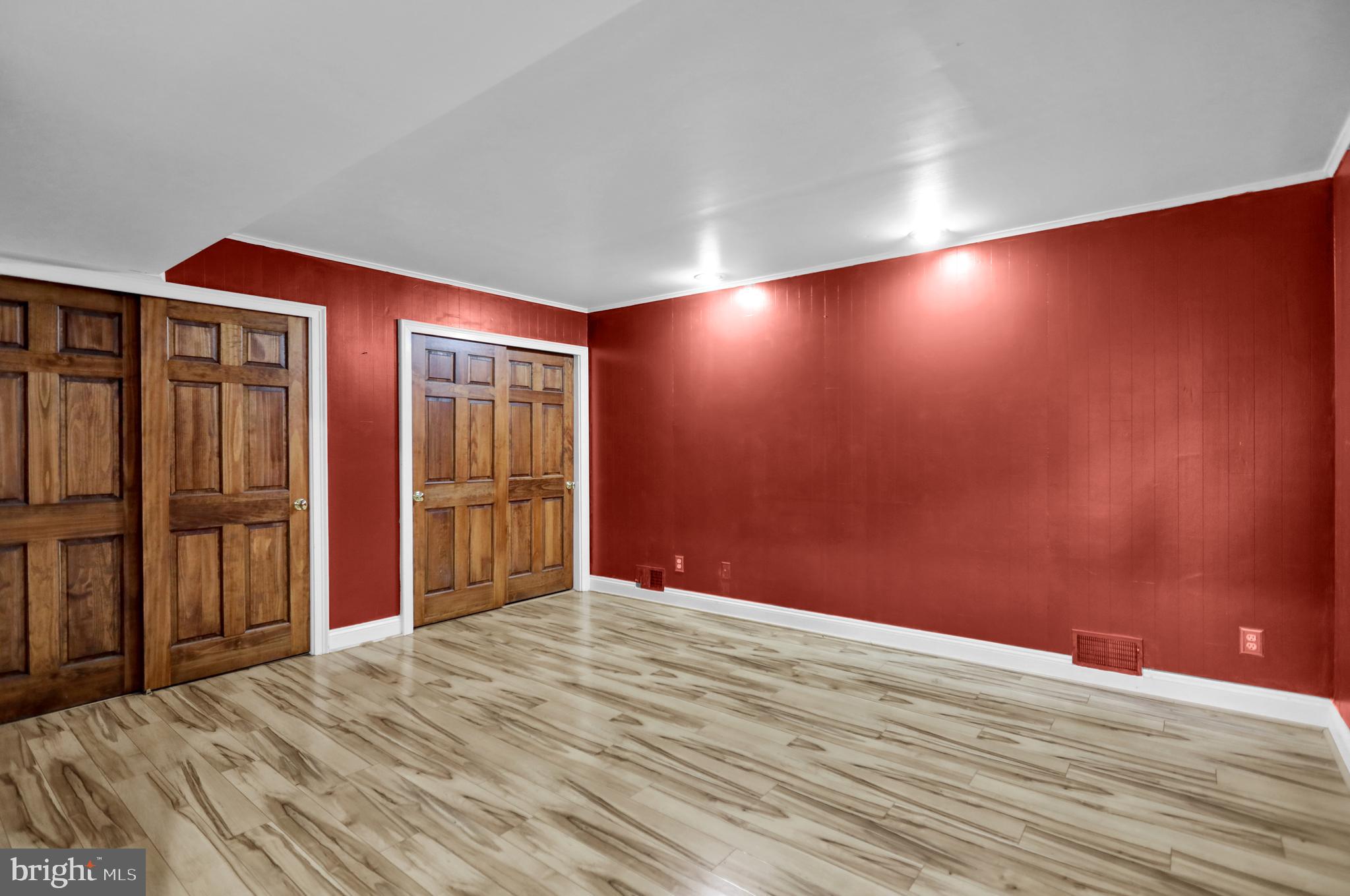 FLYING HILLS - Residential